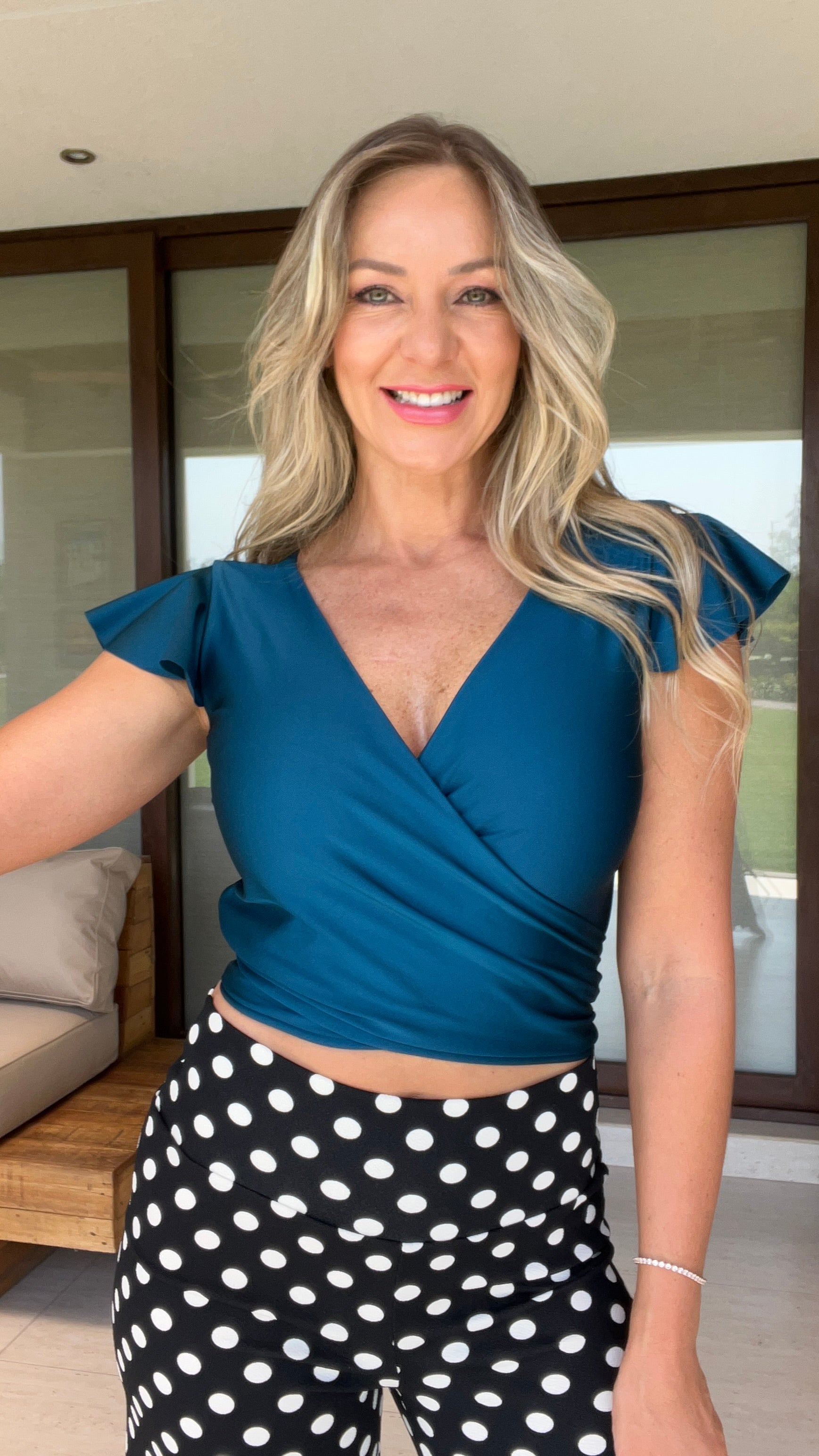 Crop Top Fernanda Azul Petróleo | Top Corto Azul Petróleo |Amoramar.cl