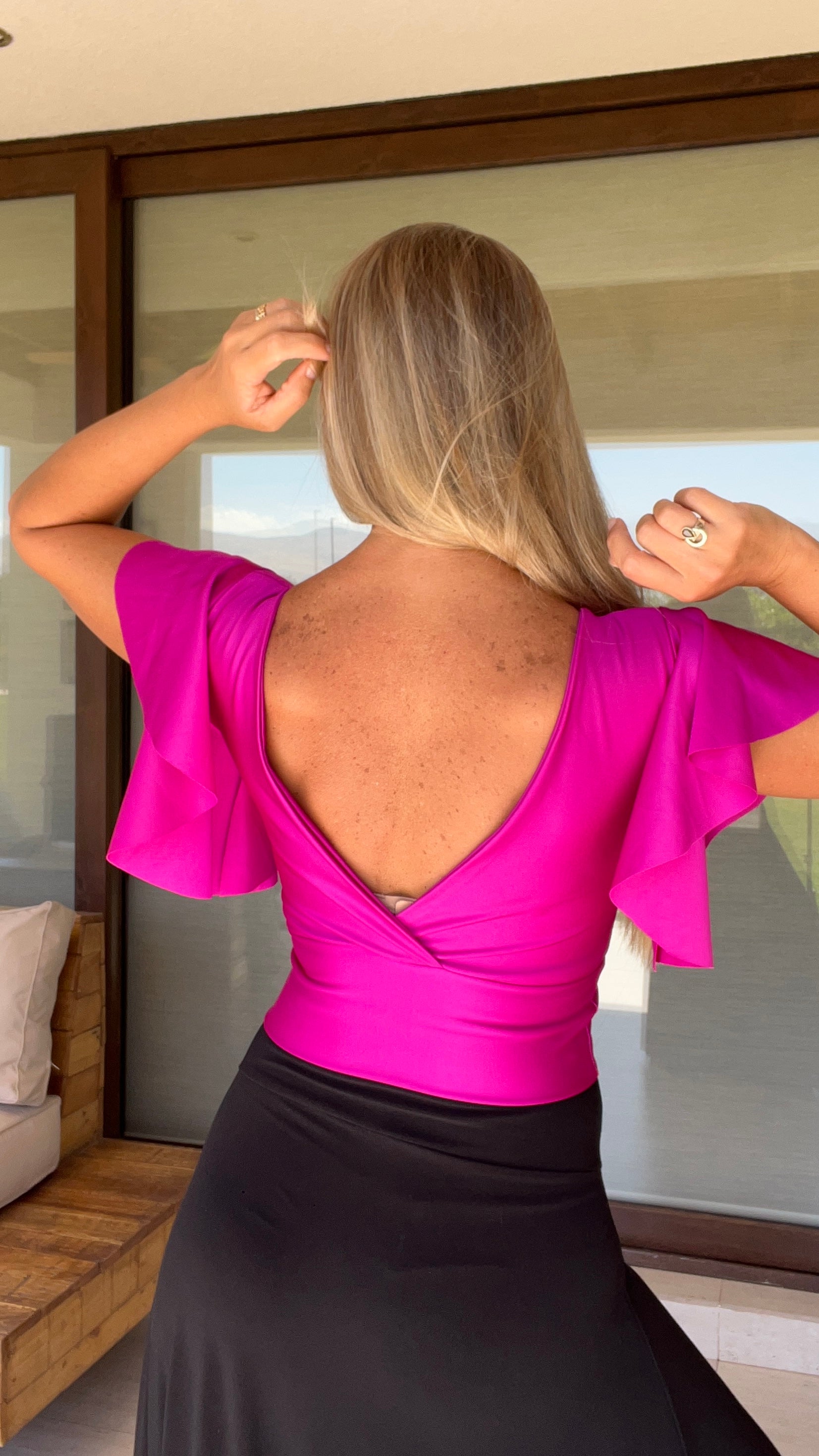 Crop Top Elisa magenta| Top corto mujer fucsia manga vuelos| amoramar.cl 2