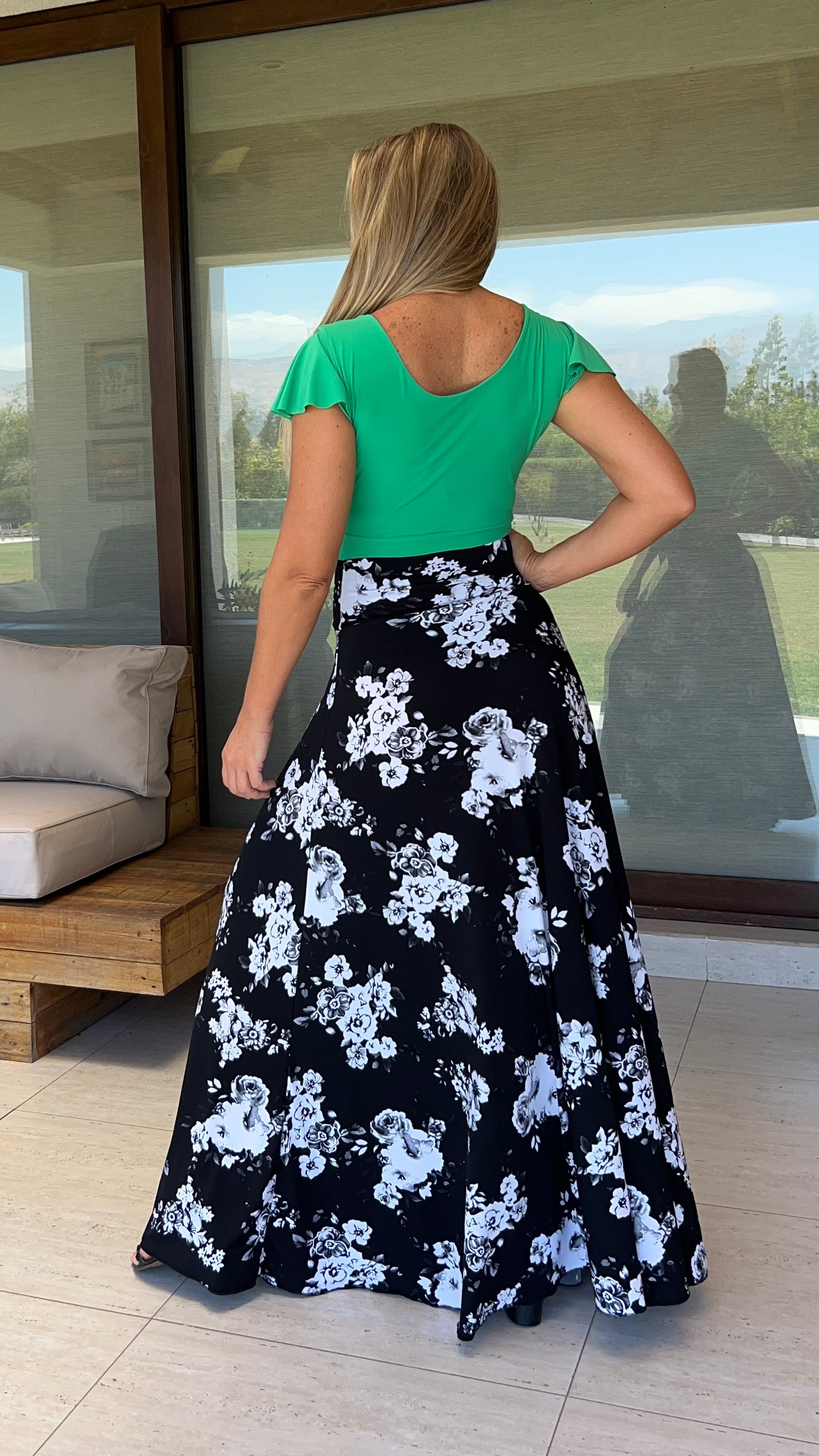Maxifalda Negra Rosas Blancas|Falda larga flores Blancas |Amoramar.cl 3