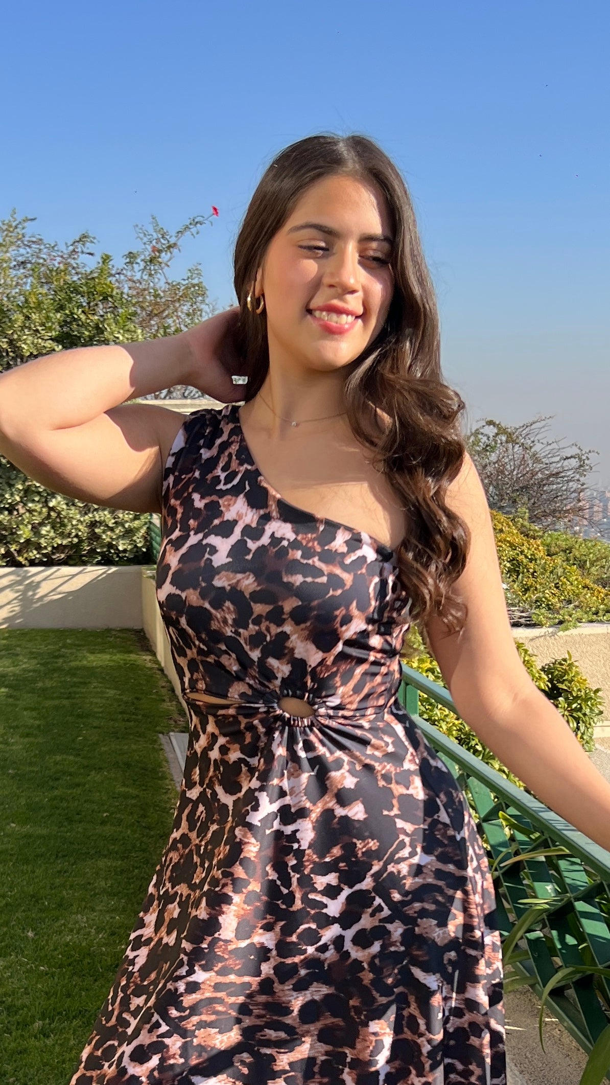 Vestido Isidora print café |Vestido asimétrico print fiesta largo|Amoramar.cl 2