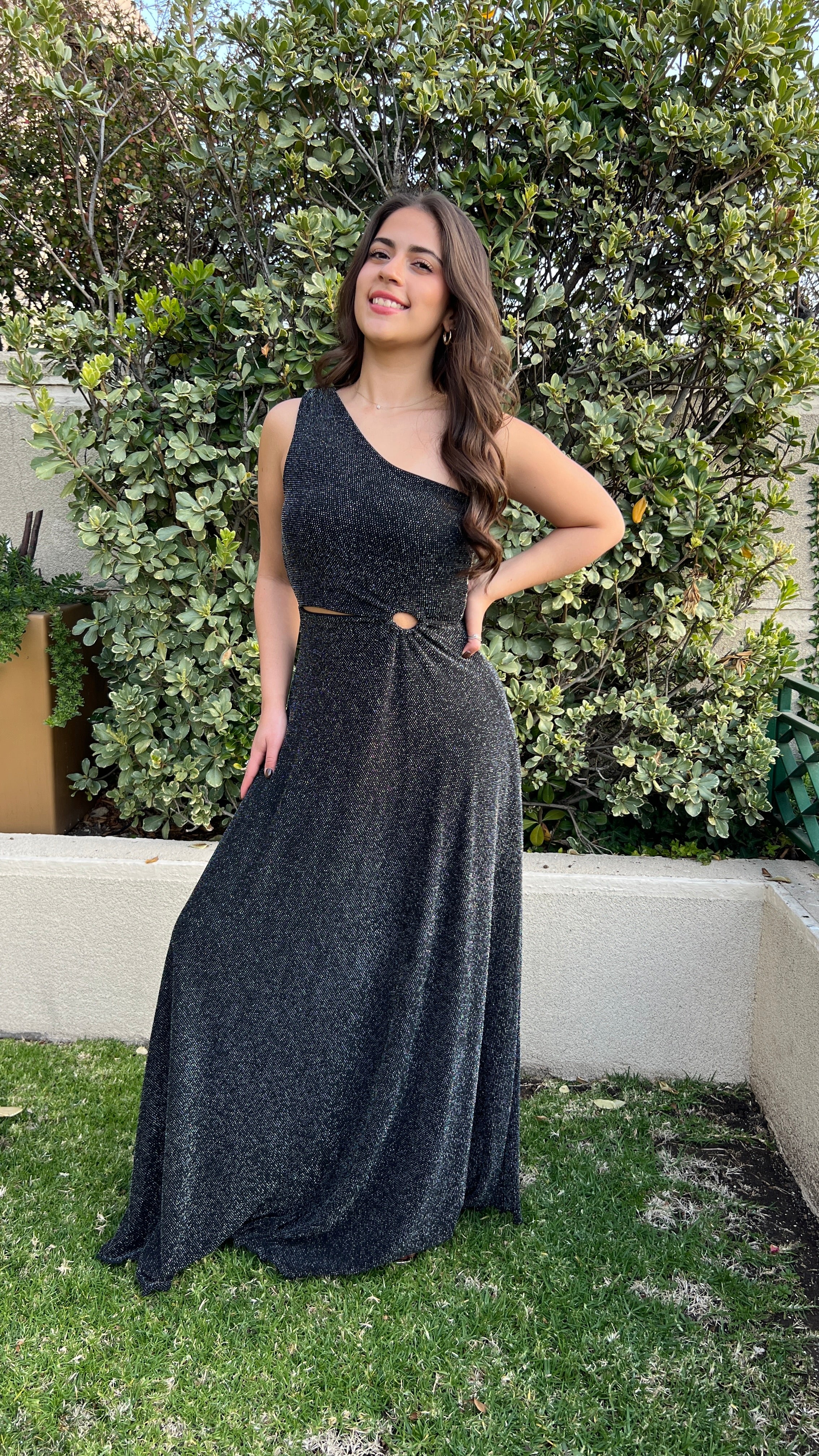 Vestido Isidora negro puntos plata| Vestido asimétrico negro fiesta brillos| Amoramar.cl