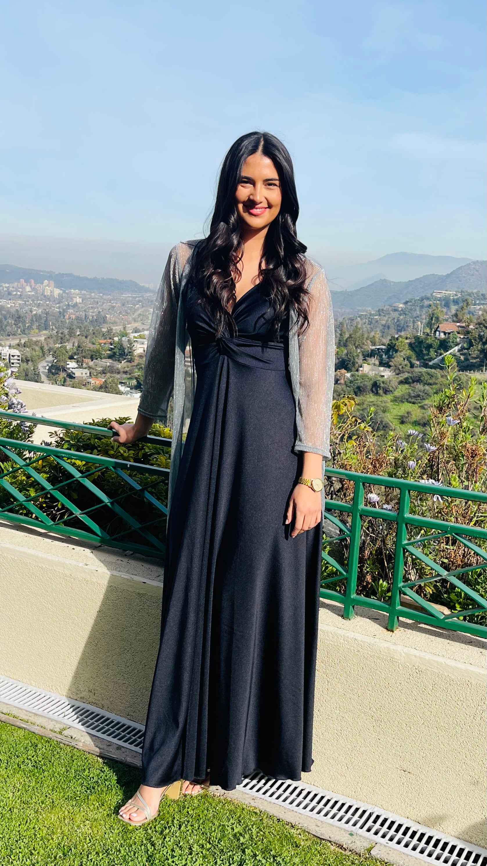 Vestido Amanda en V Dupont Negro