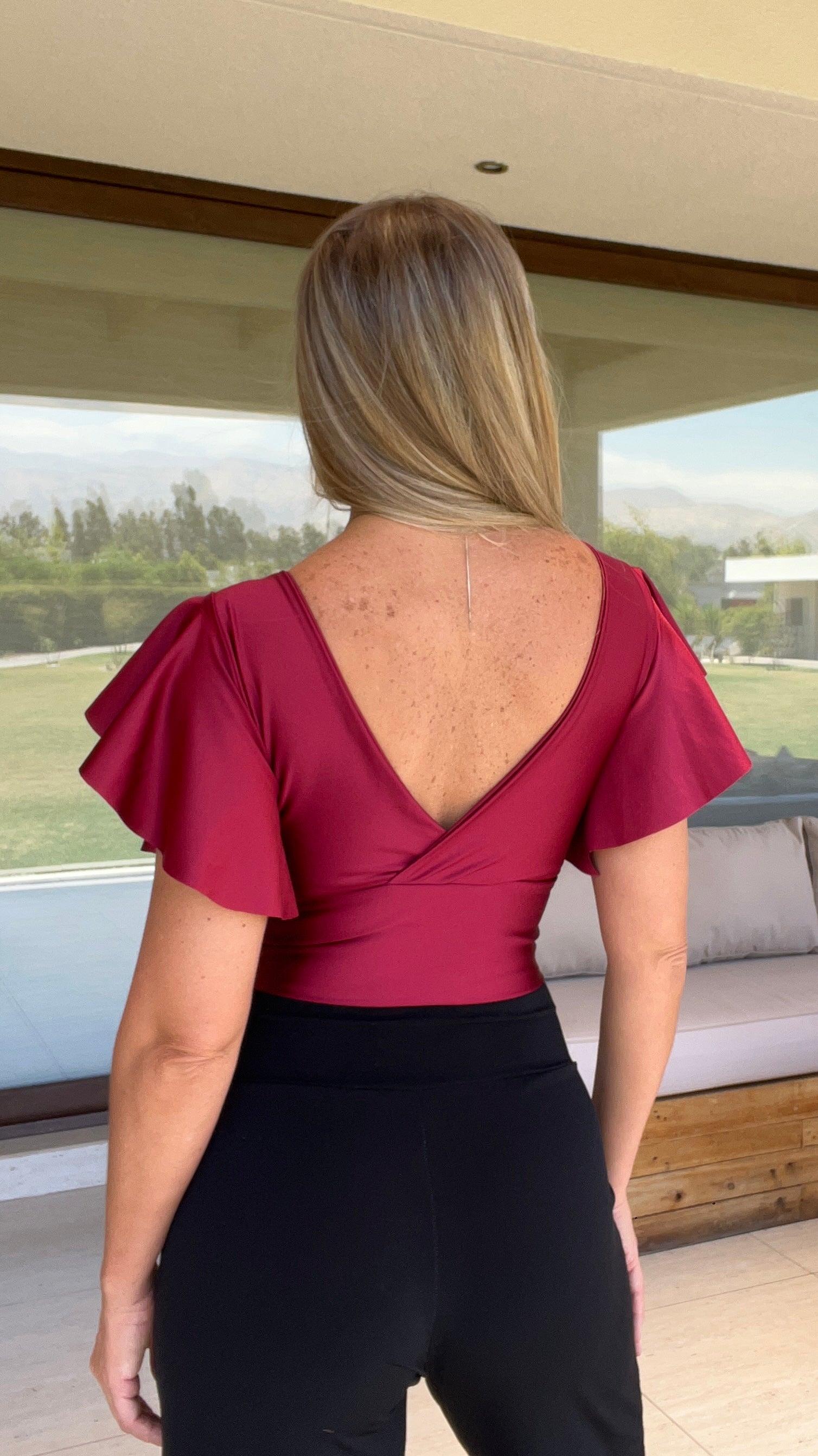 Crop Top Elisa Granate | top corto mujer conchovino fiesta| amoramar.cl 1
