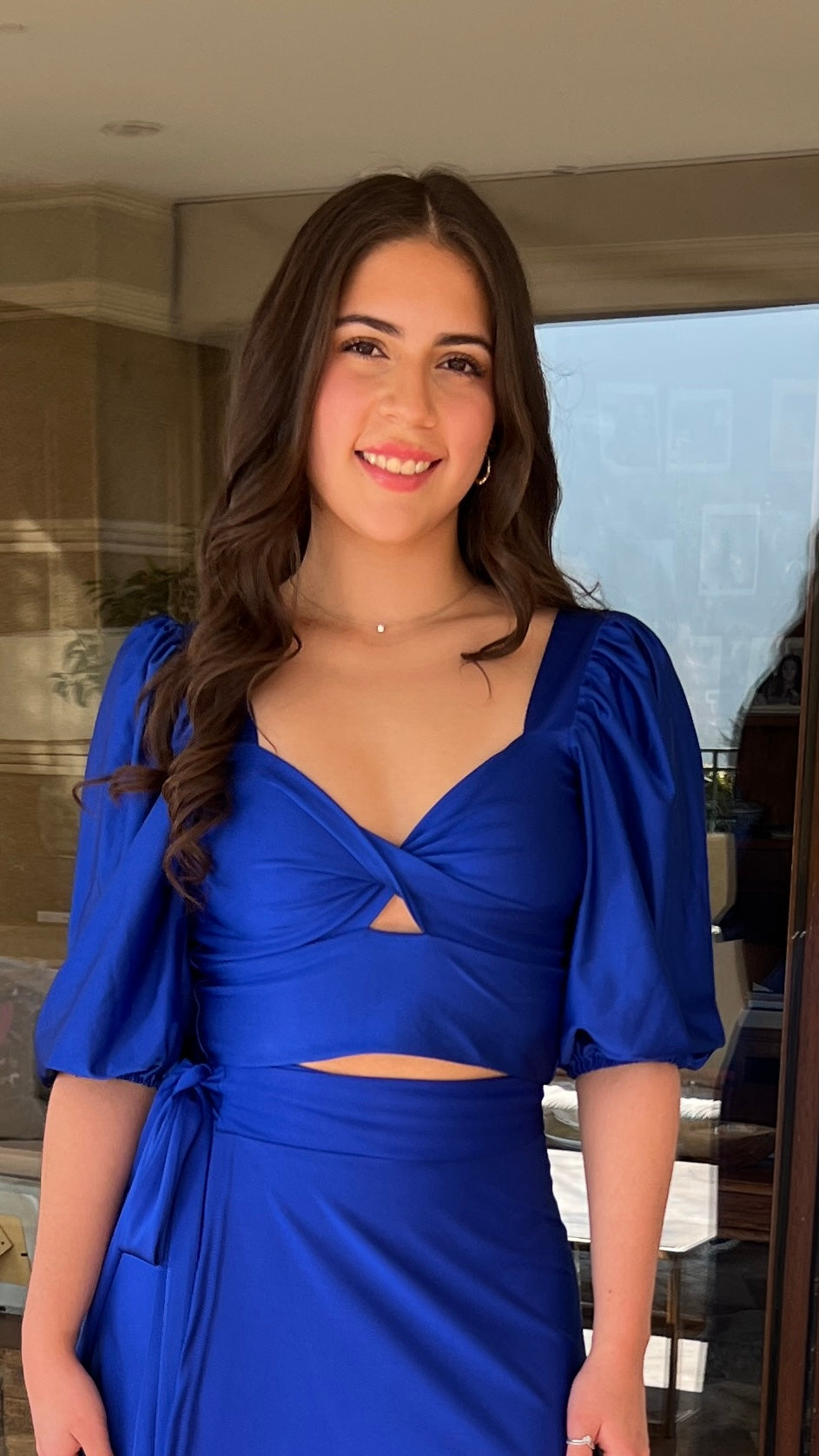 Crop top Coni azul eléctrico | top corto manga globo doble postura azul eléctrico|AmorAmar.cl 3