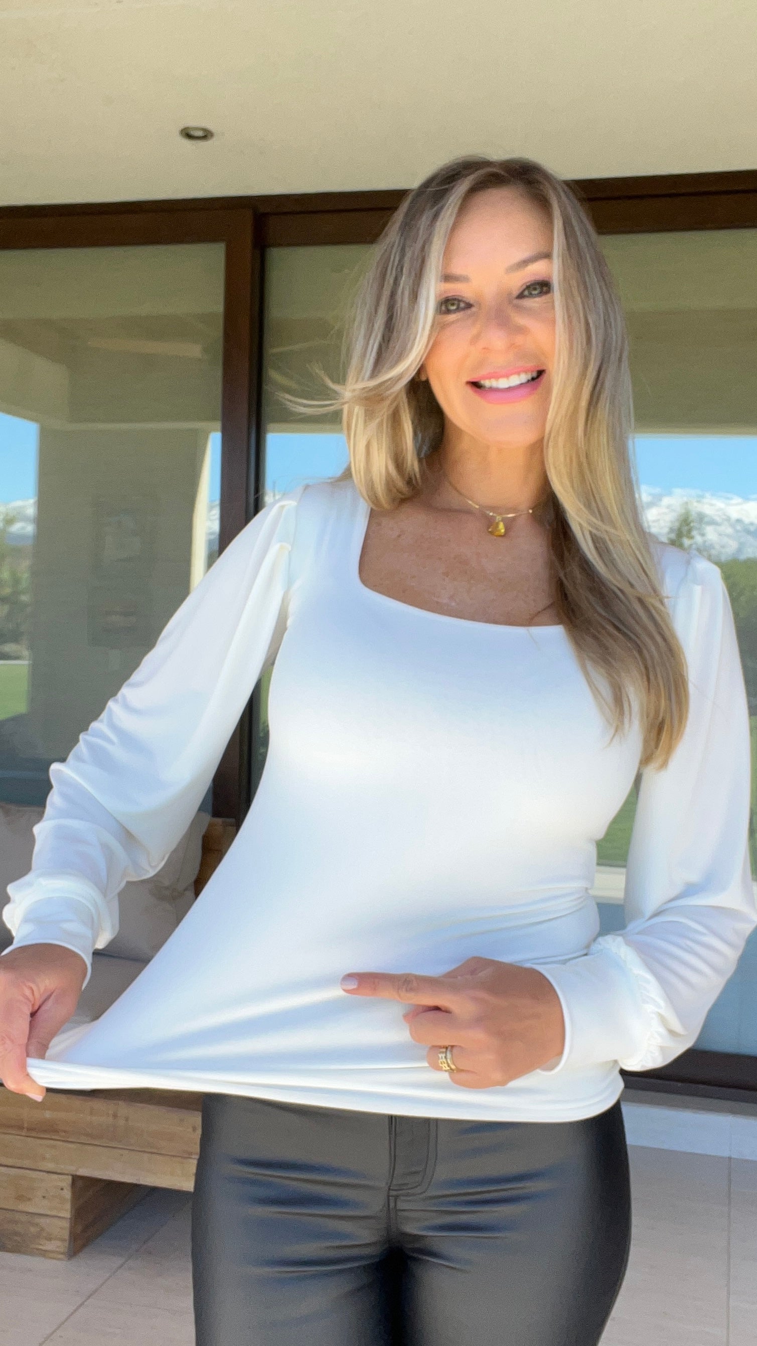 Polera manga globo blanca | polera mujer escote cuadrado blanco| Amoramar.cl 2