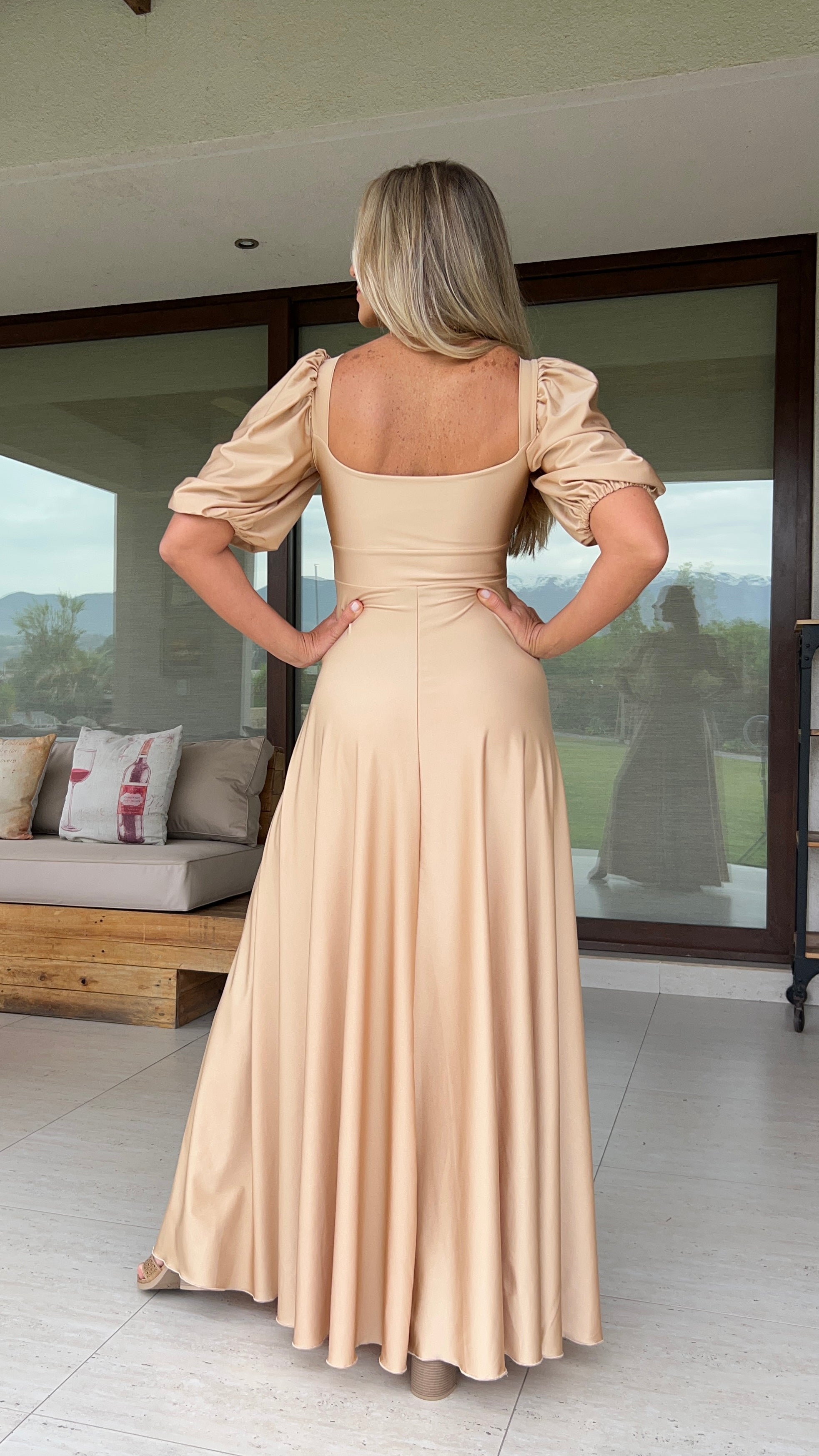 Vestido Valentina Vainilla Gold| Vestido manga globo fiesta dorado| Amoramar.cl 1