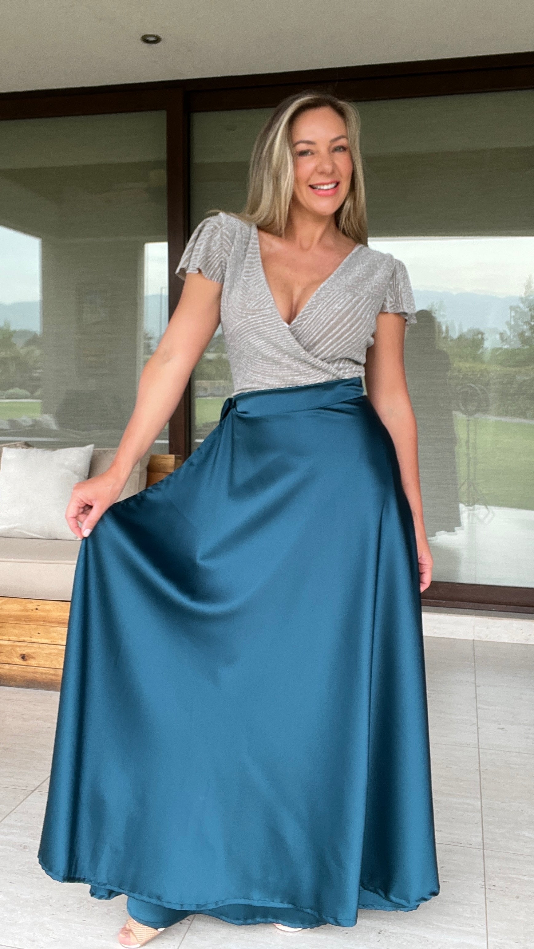 Falda envolvente azul petróleo amarre tipo pareo| falda larga fiesta mujer| Amoramar.cl 6