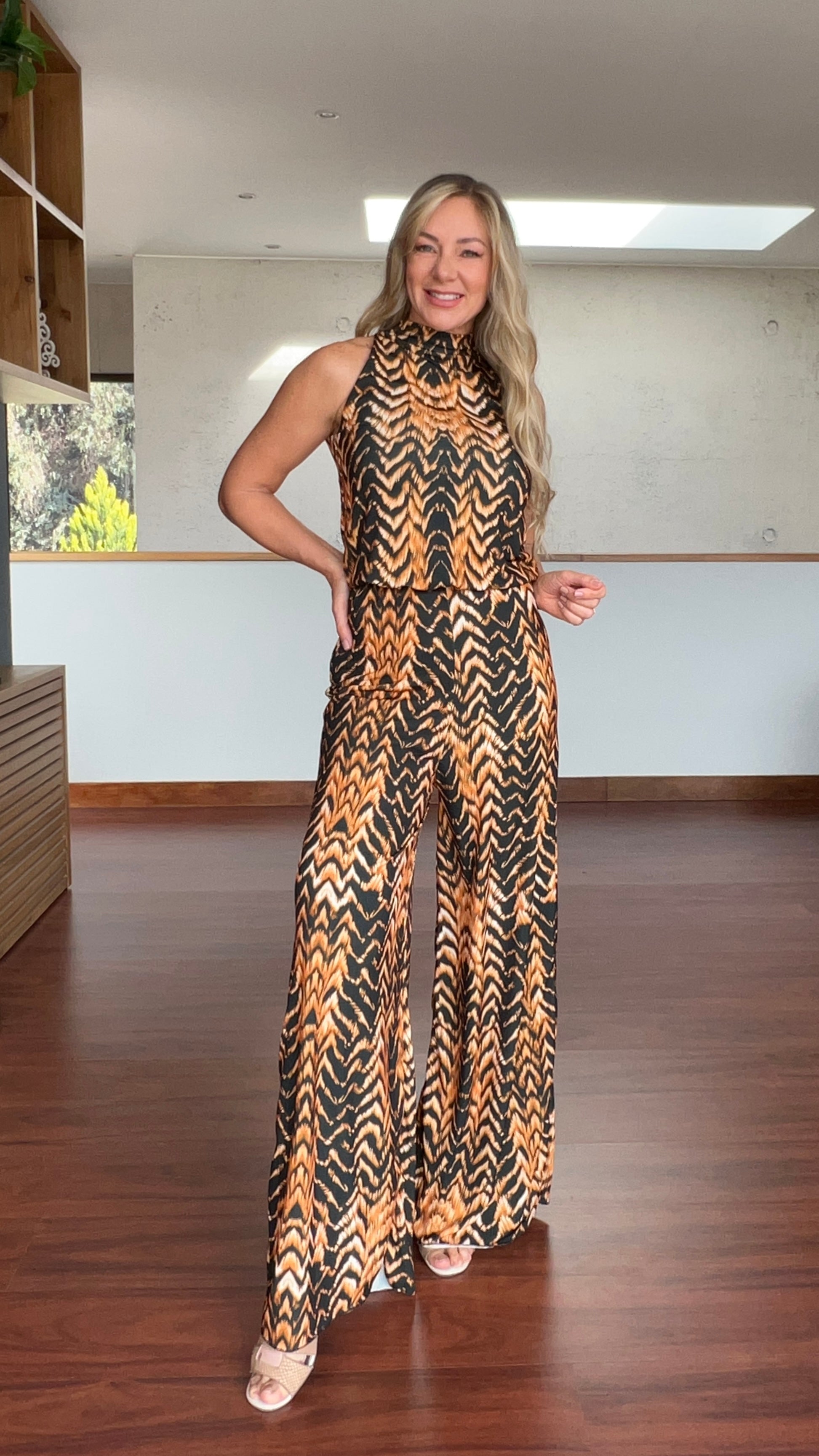 Enterito Halter Cairo| Enterito cuello alto print café |Amoramar.cl