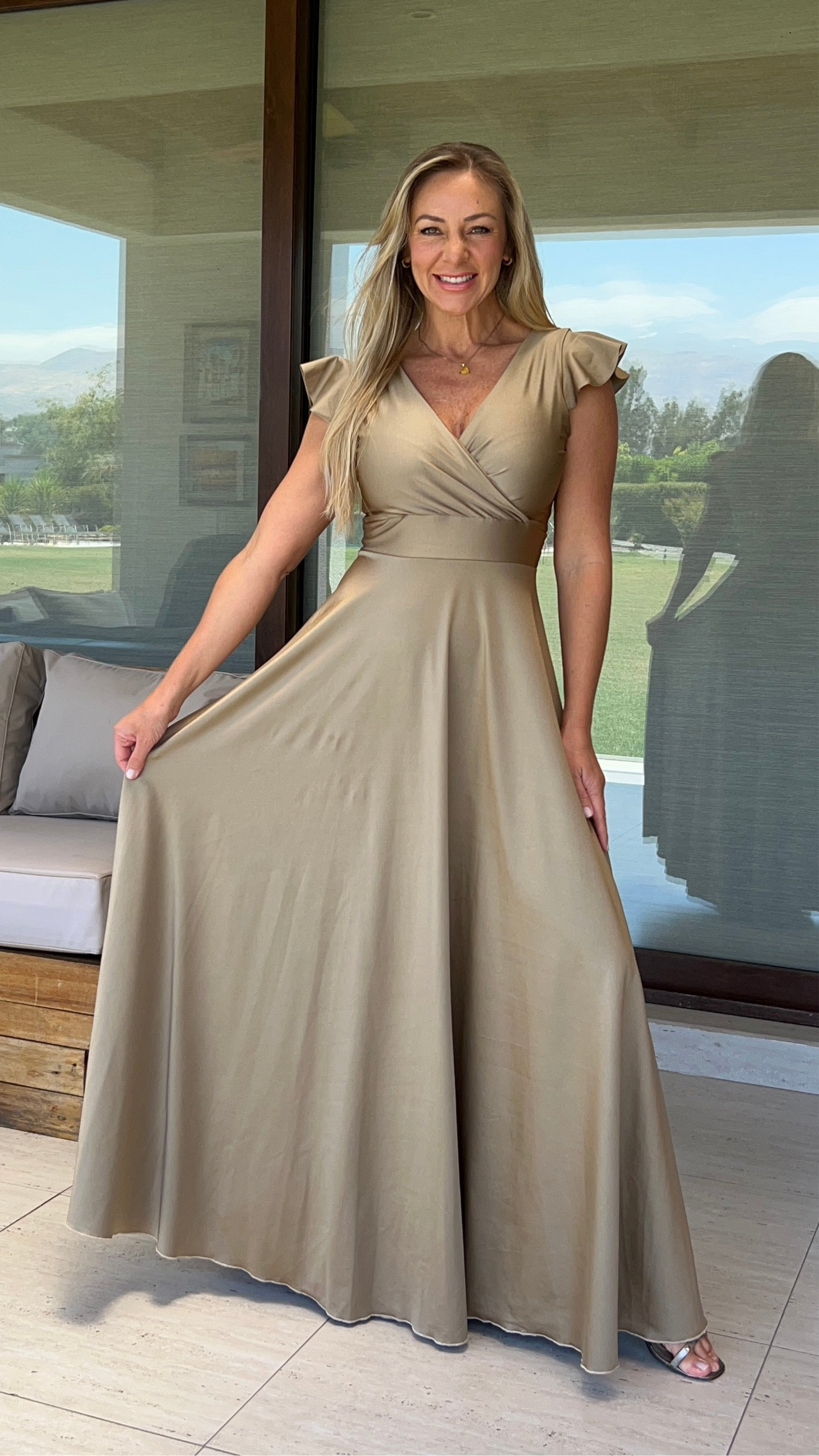 Vestido Isabella Gold| Vestido fiesta largo dorado mujer | amoramar.cl