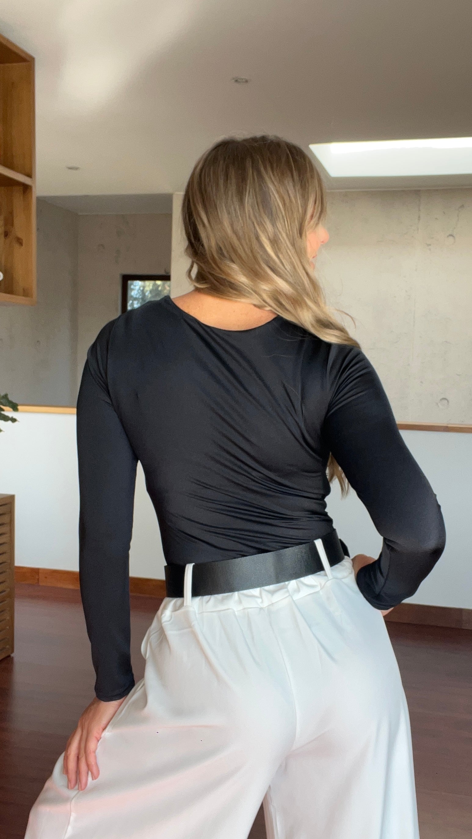 Body Bella Negro| Body manga larga cuello cuadrado negro|Amoramar.cl 2