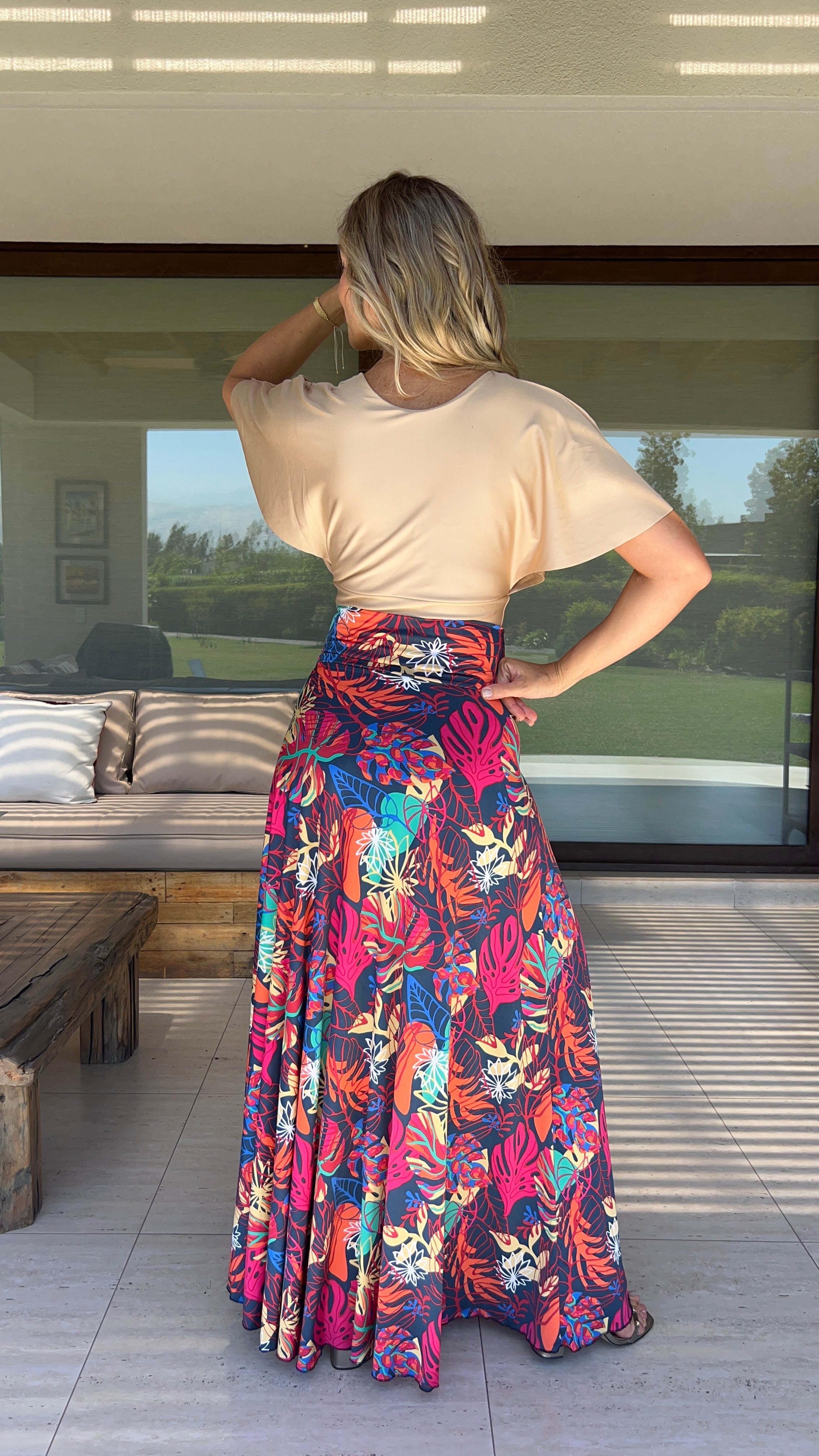 Maxifalda Hojas del Bosque Fucsia y Naranjo