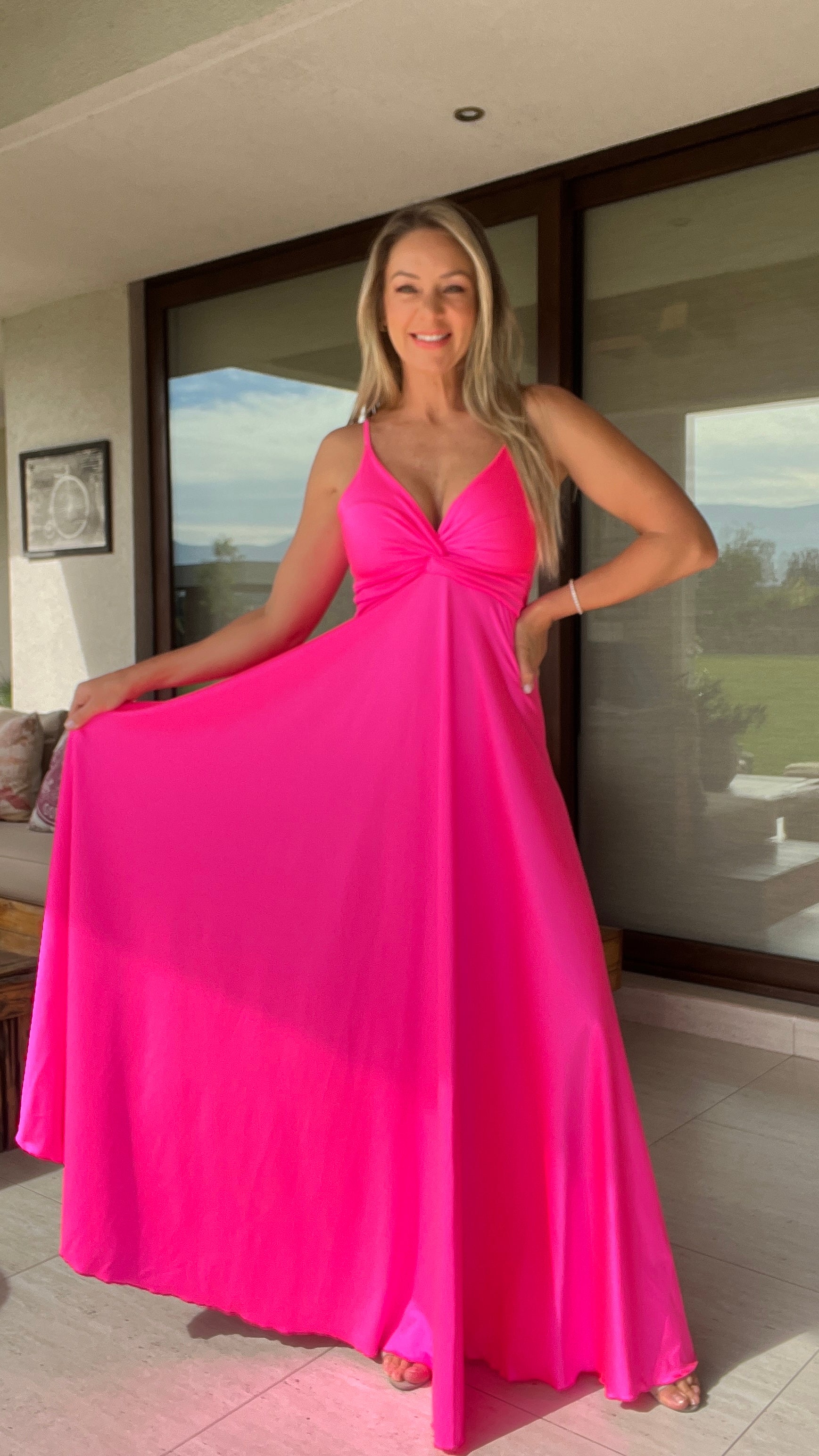 Vestido Amanda Dupont Pink Flúor | Vestido Largo de Fiesta Flúor | Amoramar.cl