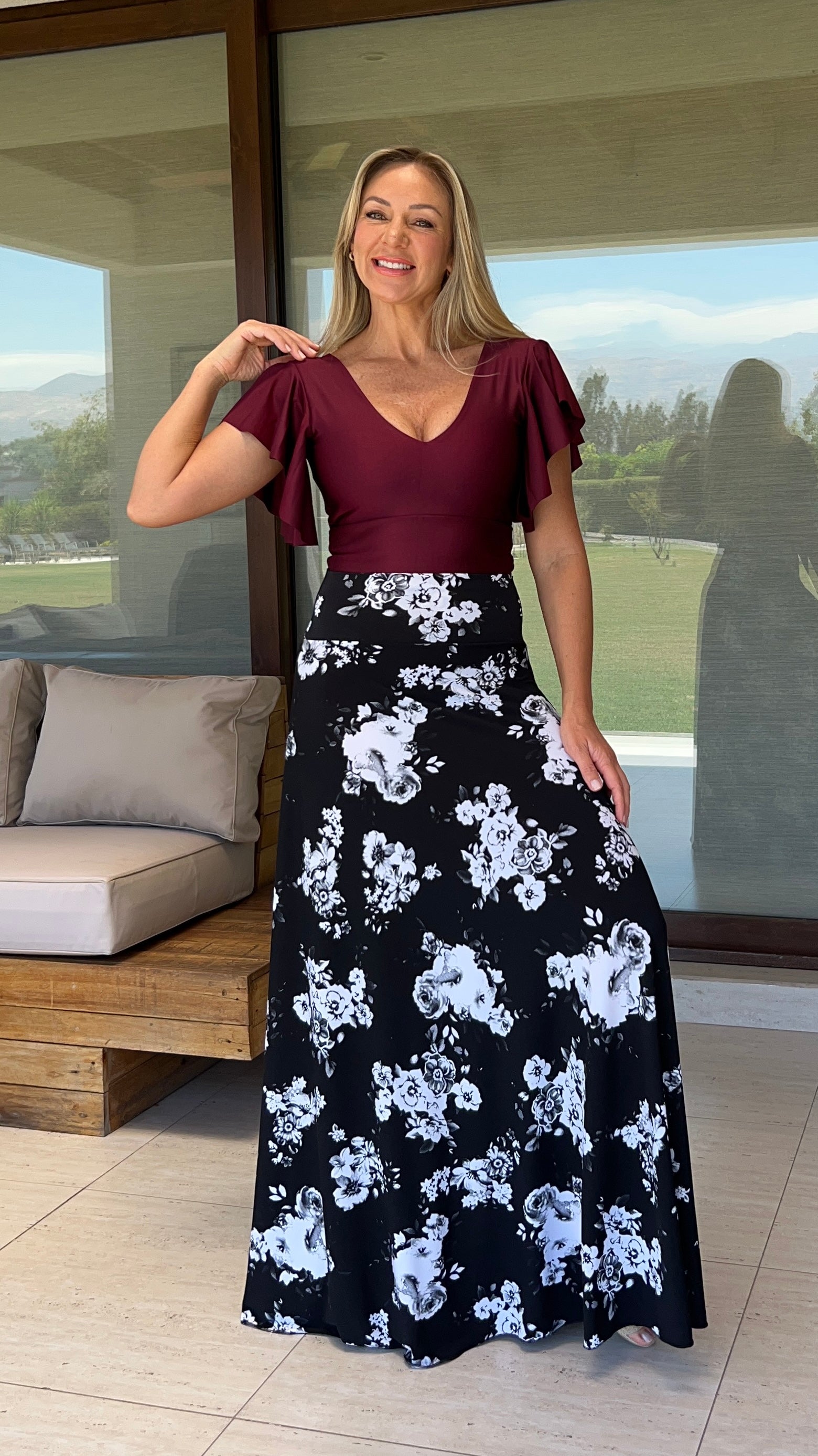 Maxifalda Negra Rosas Blancas|Falda larga flores Blancas |Amoramar.cl 4