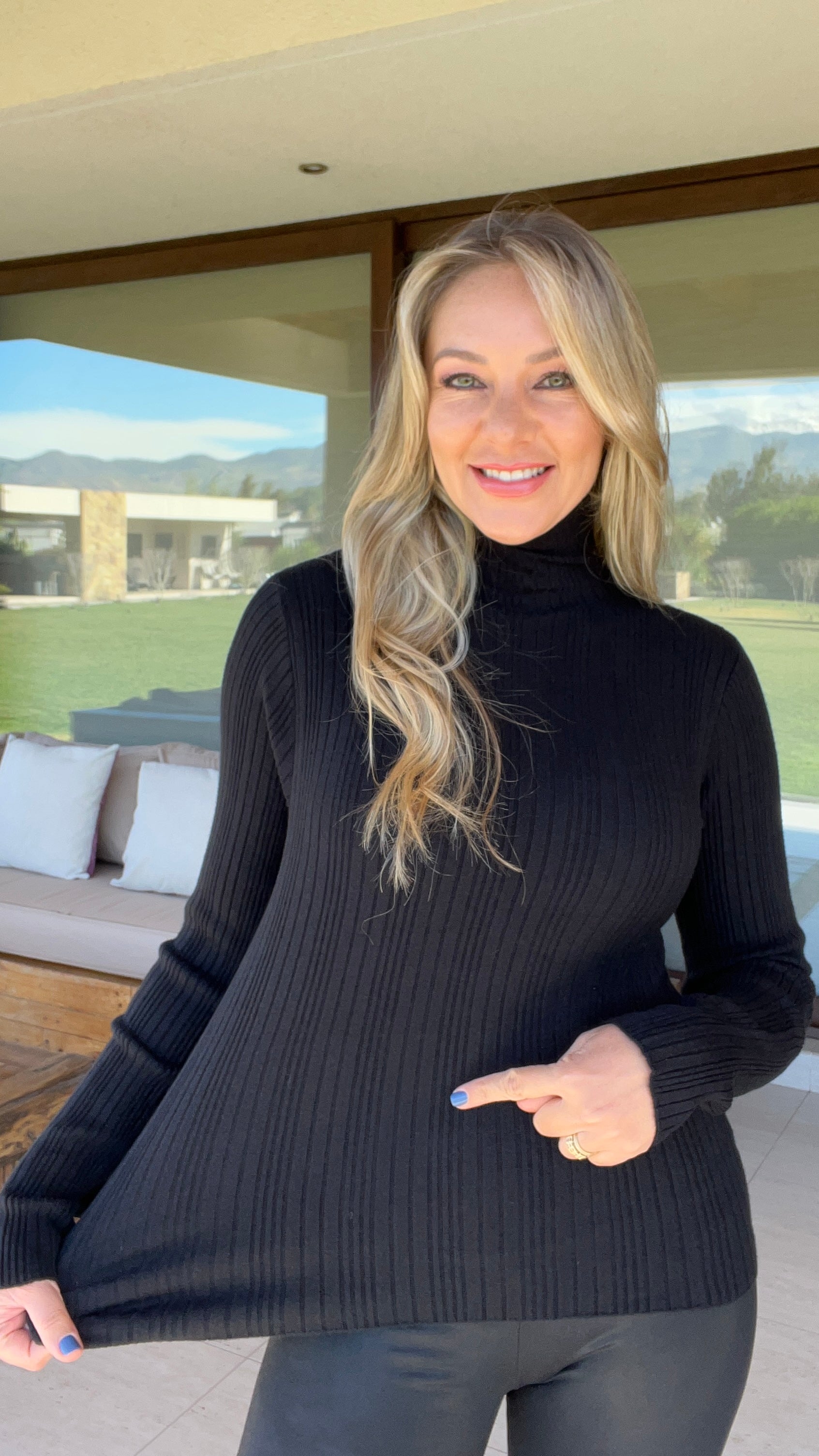 Polera Paola Negra|Polera Beatle Lanilla mujer negro|Amoramar.cl  1