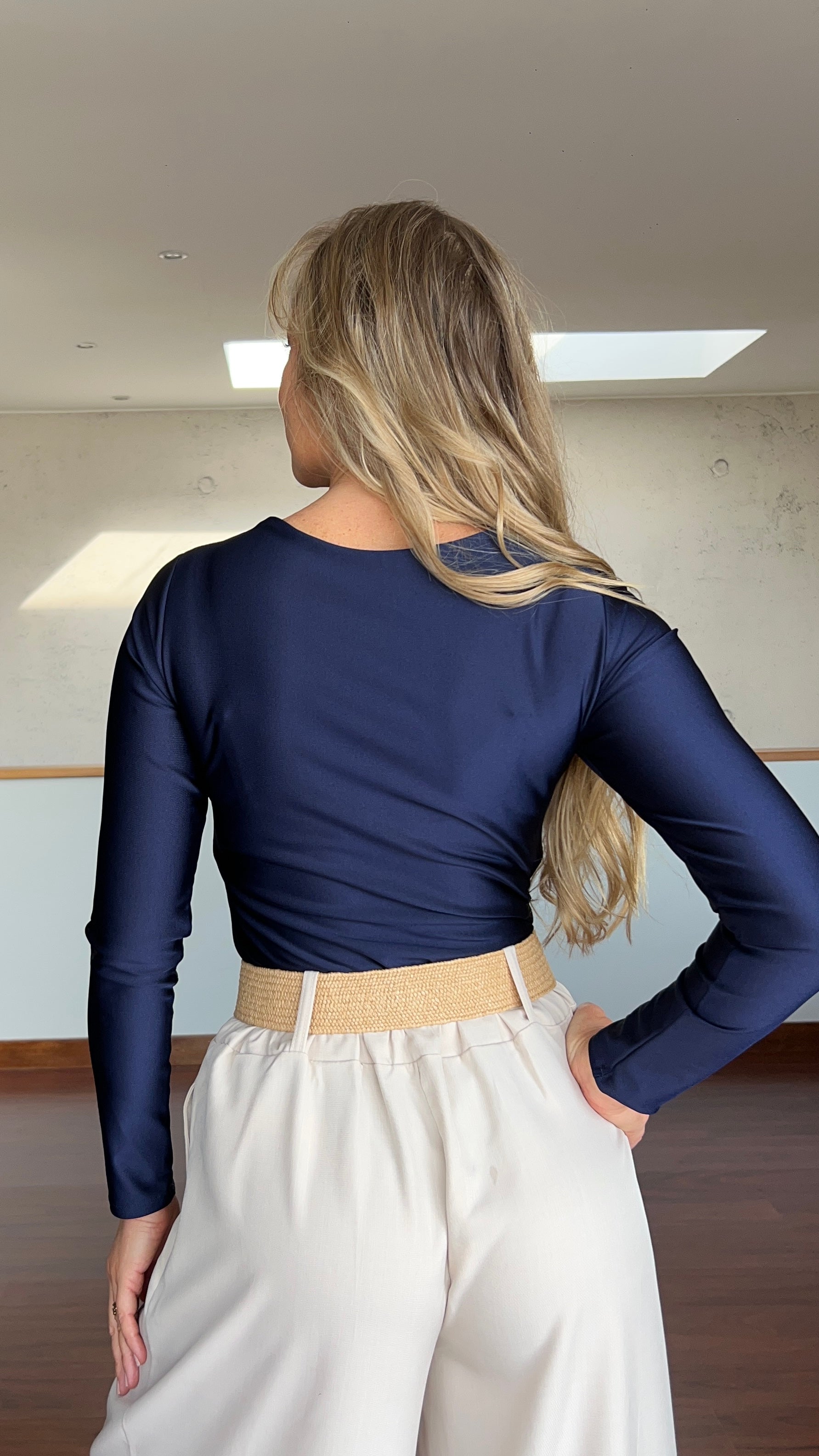 Body Bella Azul
Marino| Body manga larga cuello cuadrado azul|Amoramar.cl 1