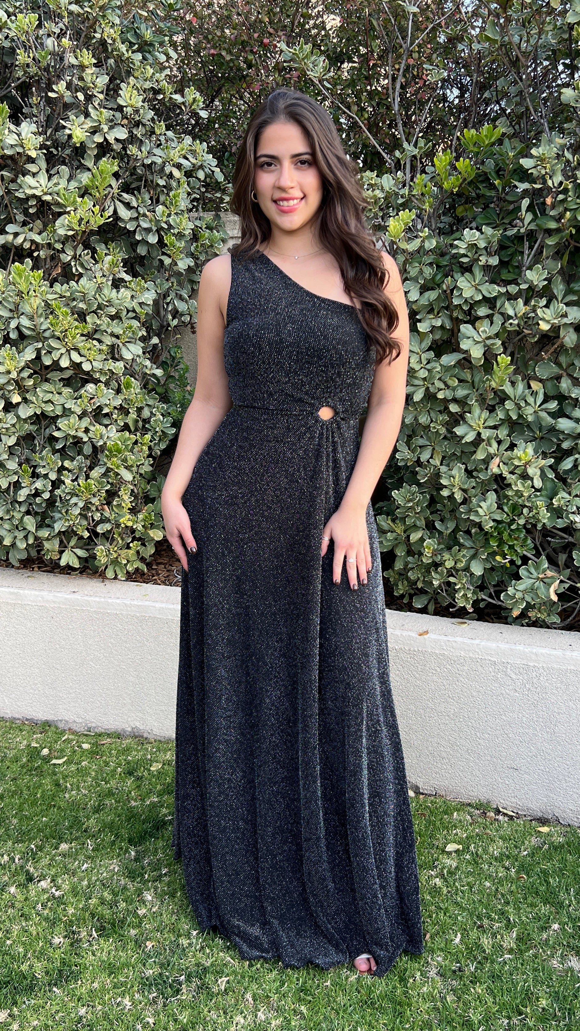Vestido Isidora negro puntos plata| Vestido asimétrico negro fiesta brillos| Amoramar.cl 4