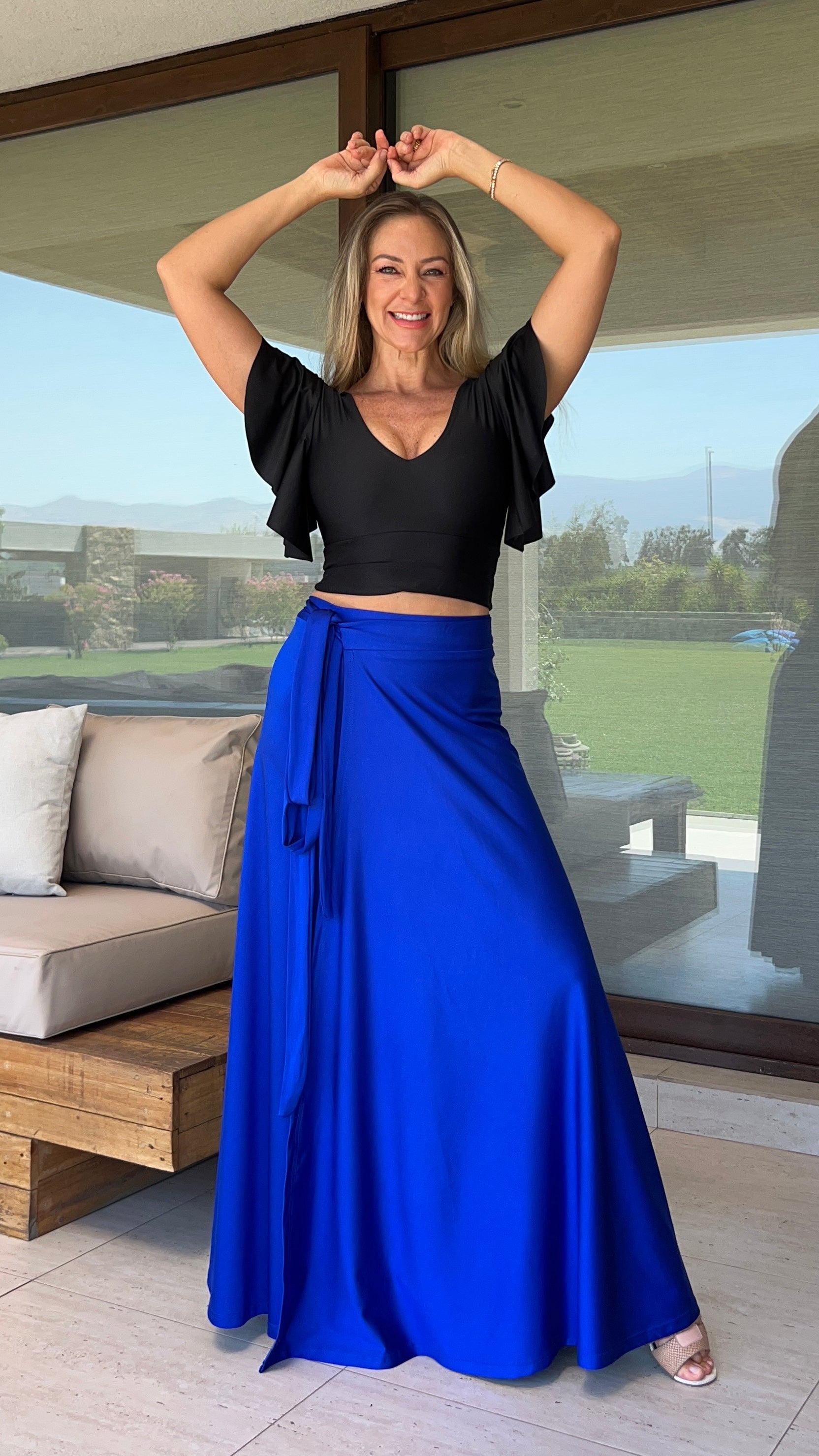 Falda envolvente dupont azul eléctrico |Falda pareo azul eléctrico |Amoramar.cl