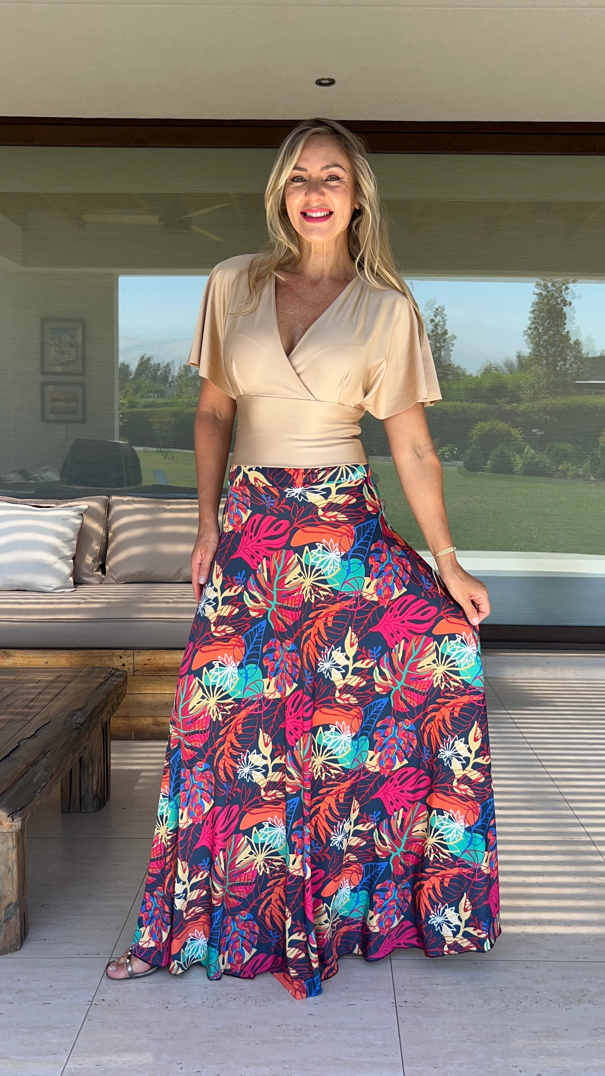 Maxifalda Hojas del Bosque Fucsia y Naranjo