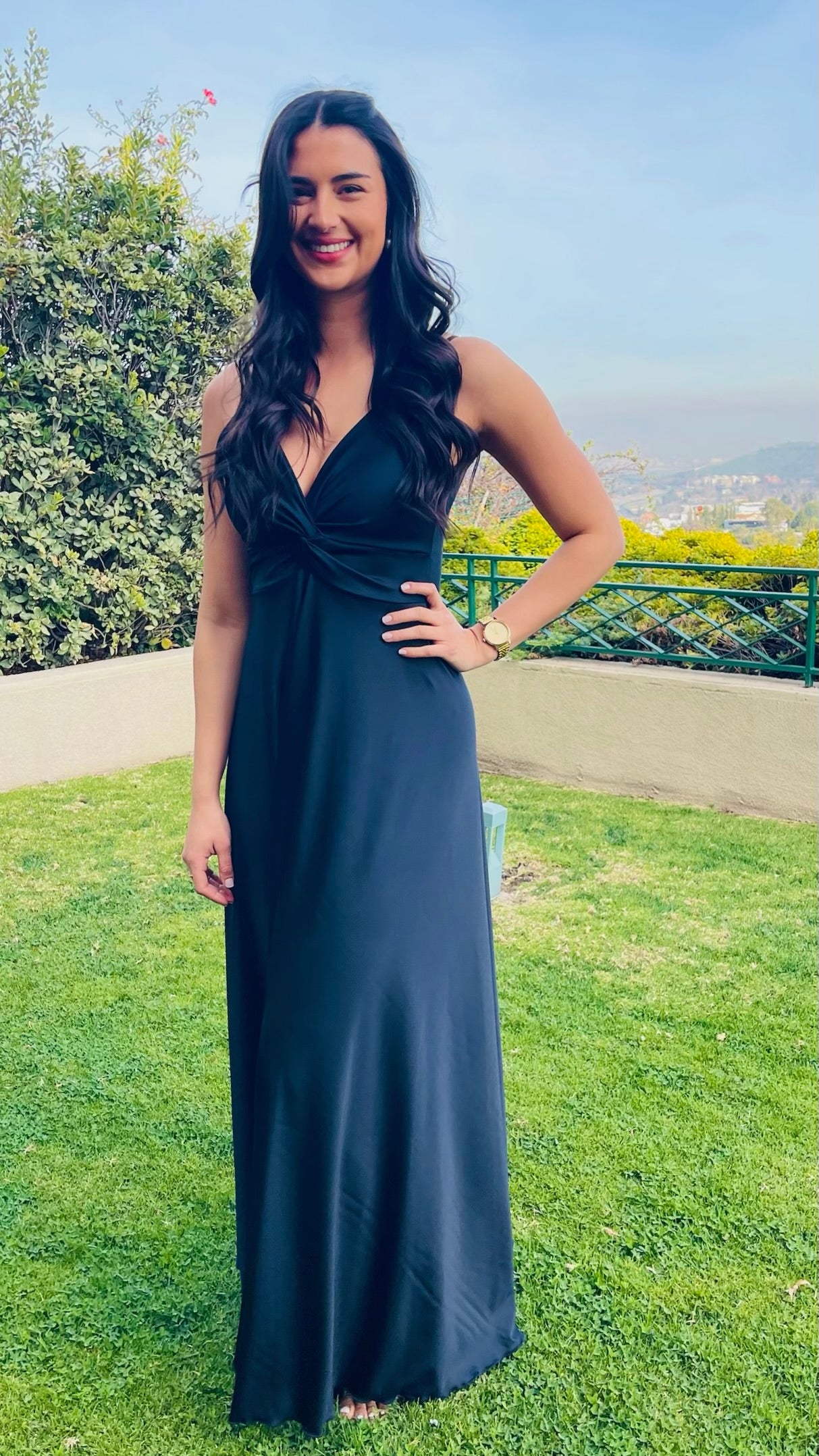 Vestido Amanda en V Dupont Negro