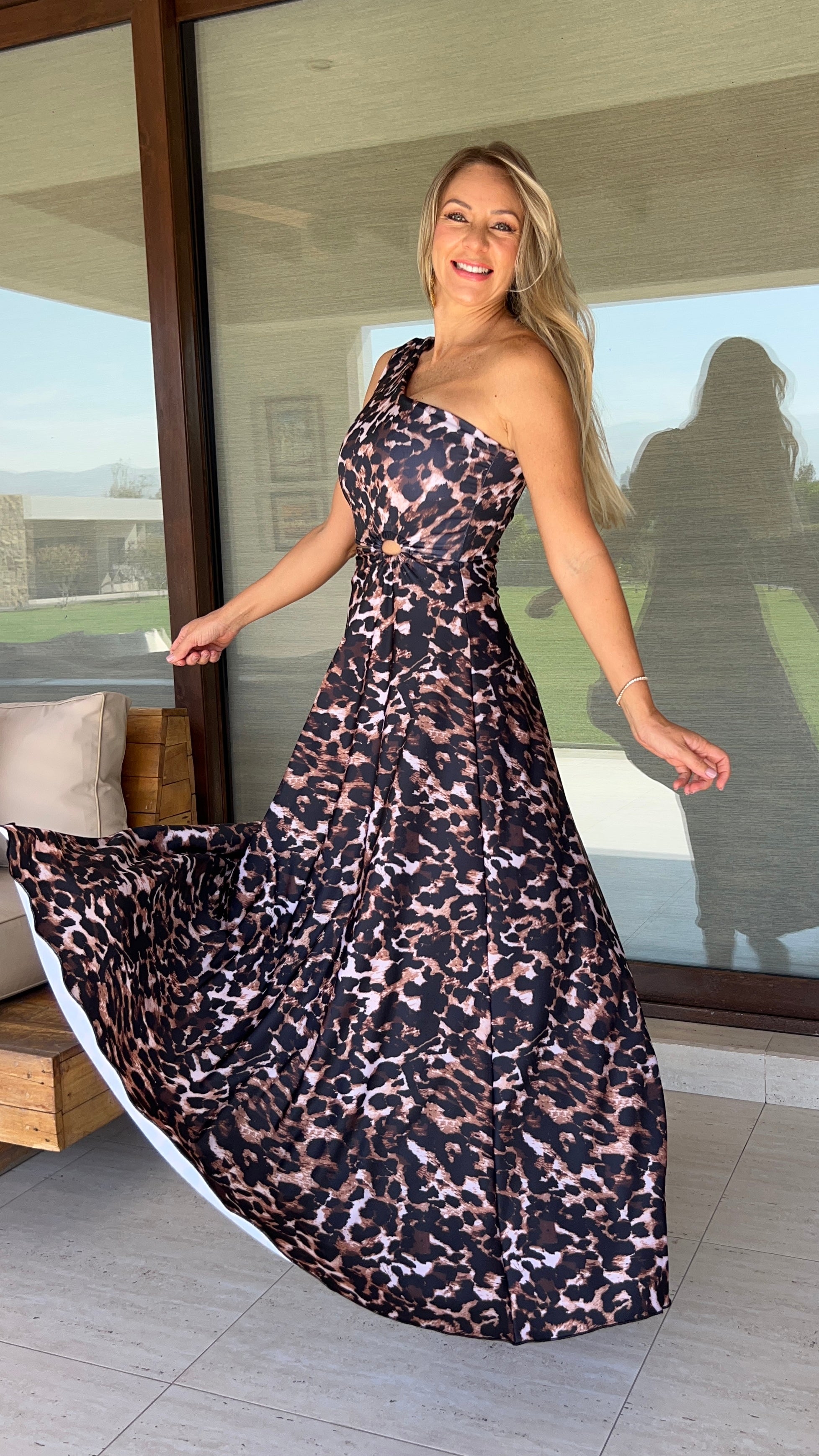 Vestido Isidora print café |Vestido asimétrico print fiesta largo|Amoramar.cl 3