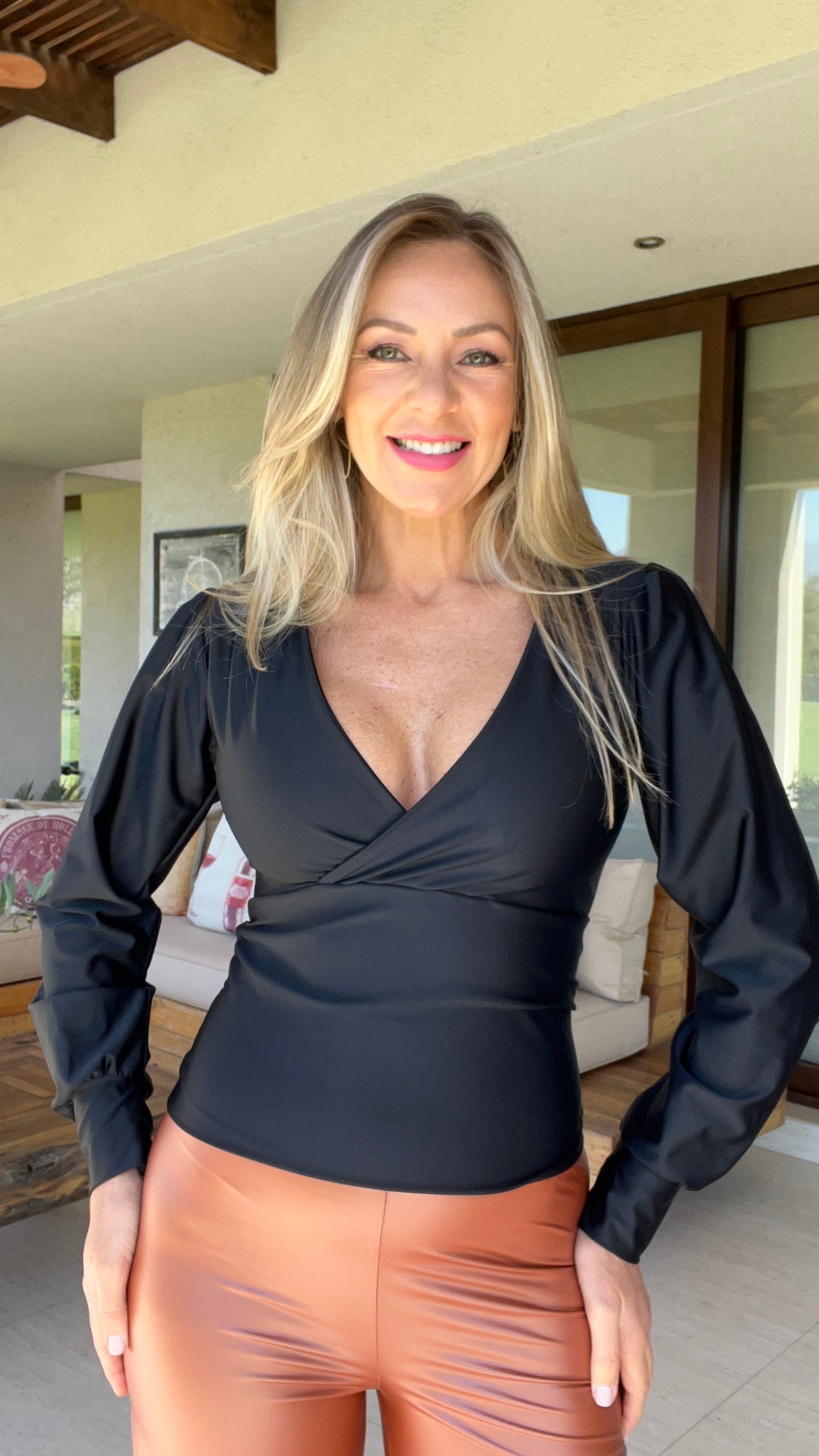 Top Manga Larga Dupont Negro | Top mujer pretina larga fiesta negro | Amoramar.cl 3