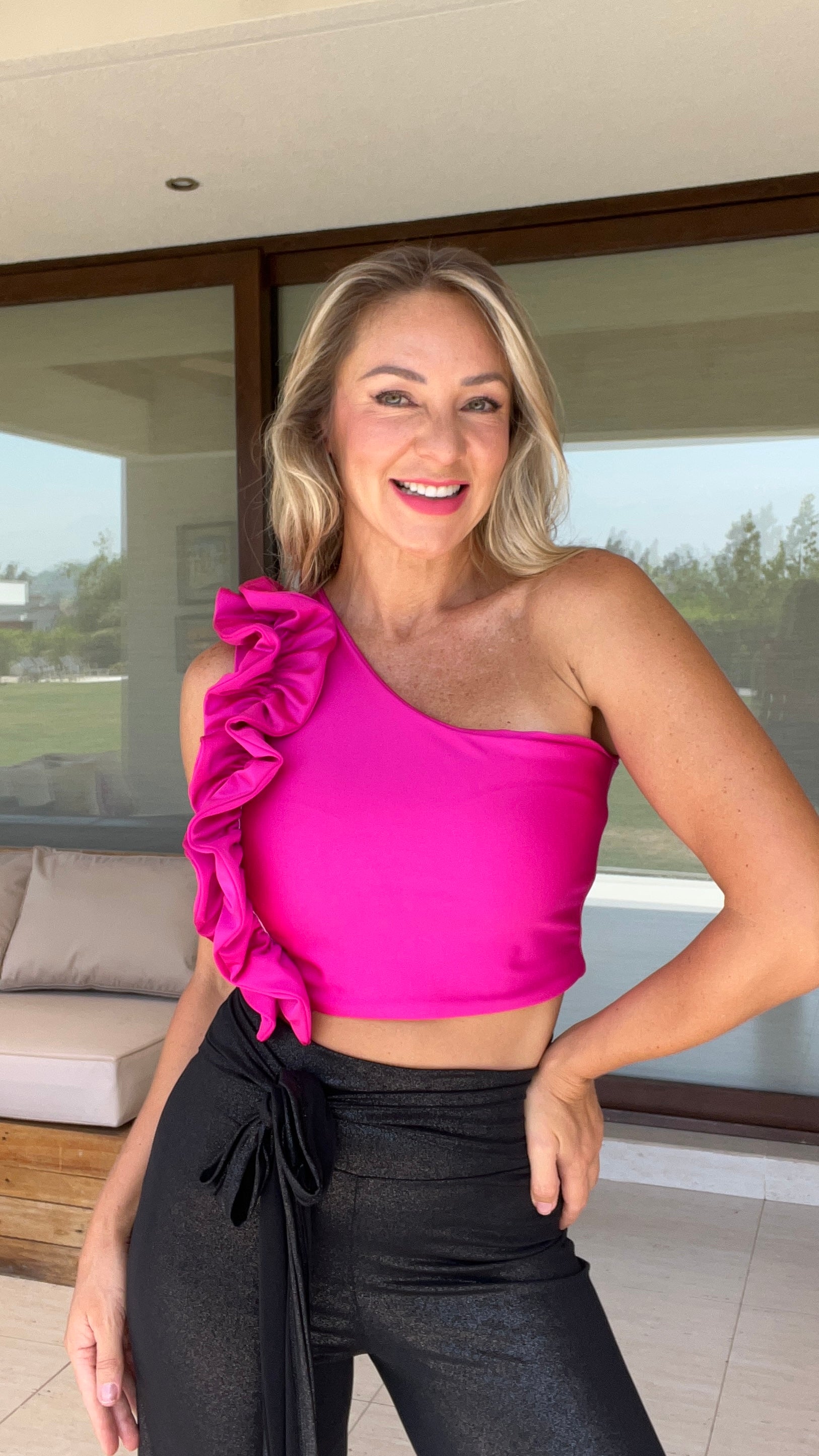 Crop Top Asimétrico Catherine Fucsia