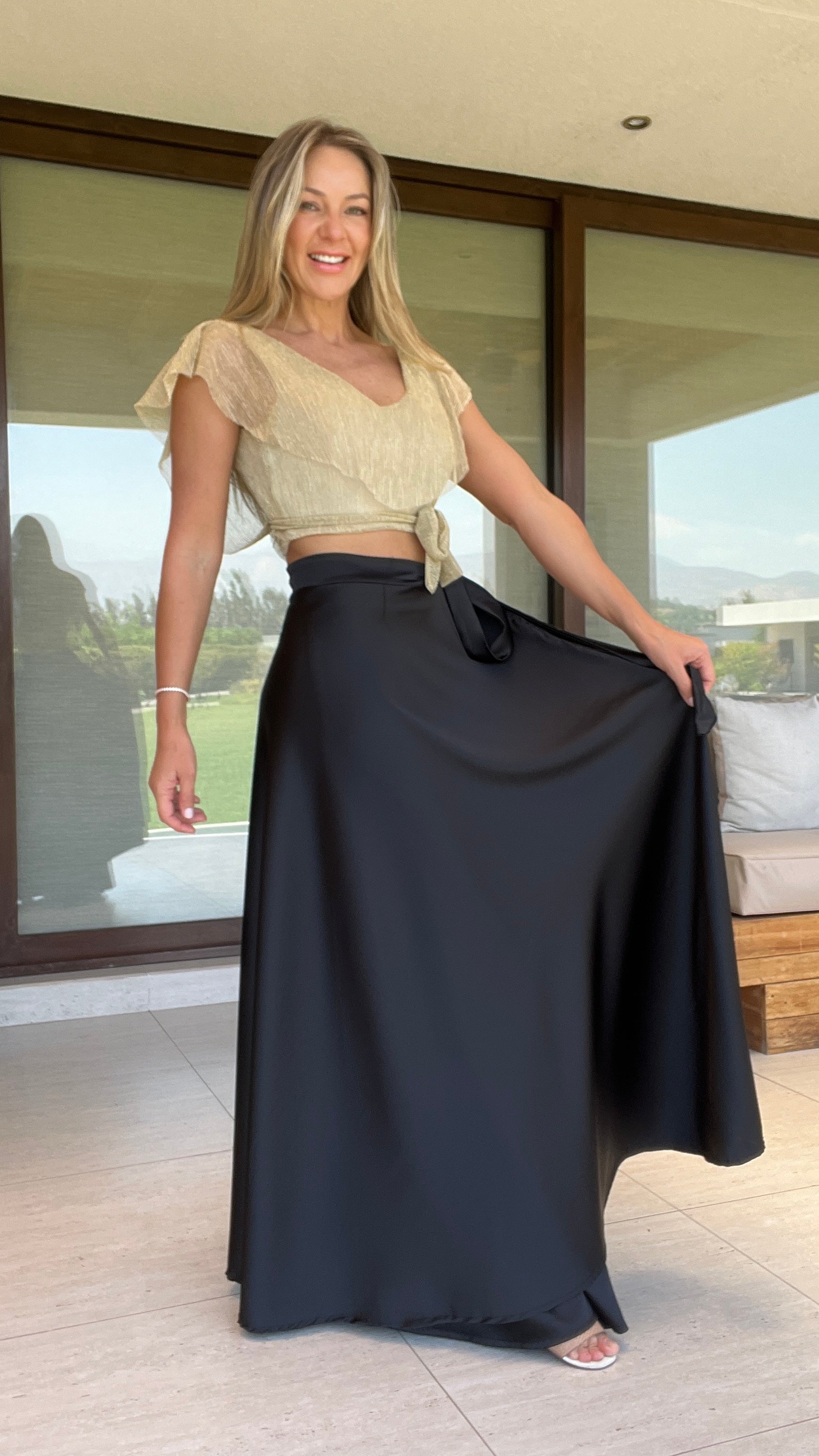 Falda envolvente piel de seda negra| Falda fiesta negra| Falda pareo negra| Amoramar.cl 7