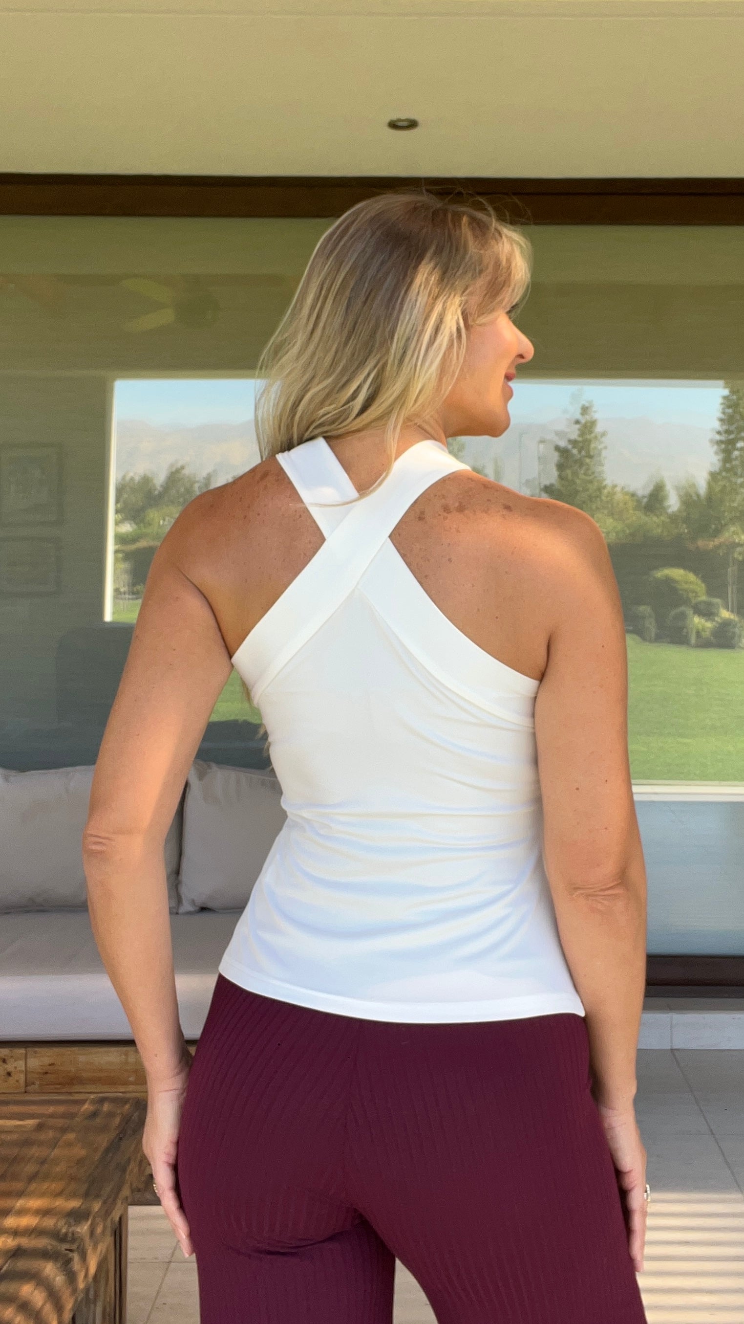 Top Naomi Blanco| Top Halter, cuello cruzado blanco| Amoramar.cl 4