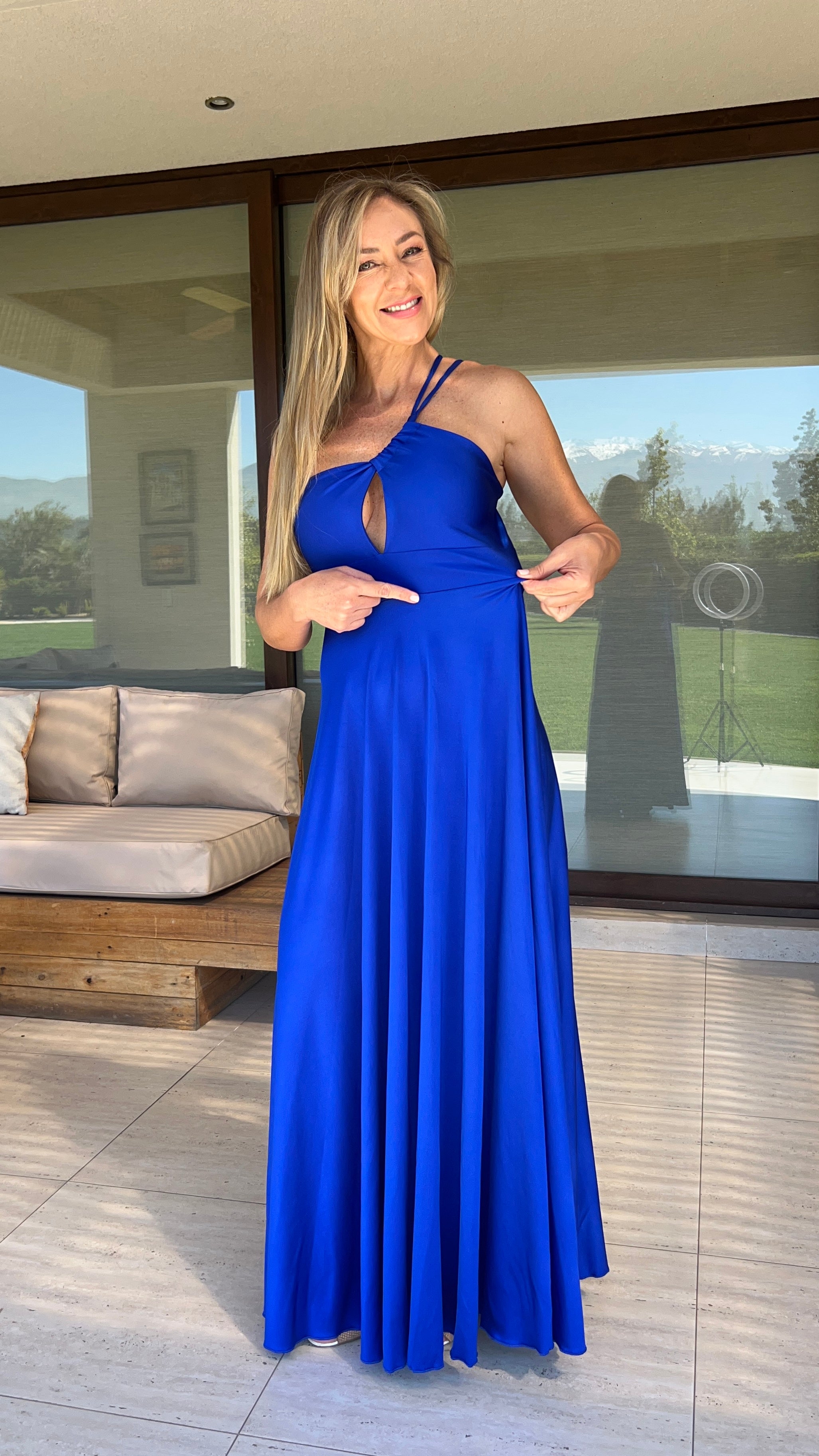 Vestido mujer azul eléctrico, asimétrico largo |Amoramar.cl 4