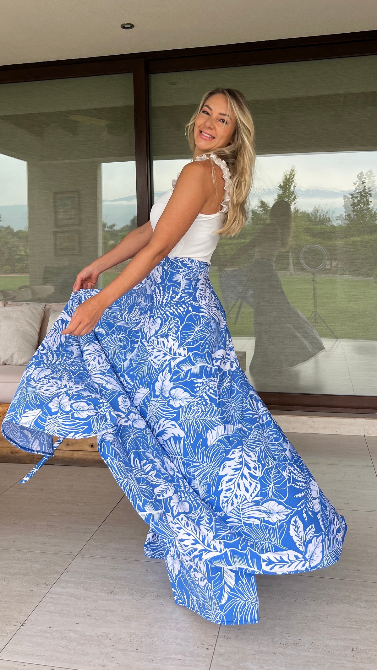 Falda Ity Azul Hojas Blancas