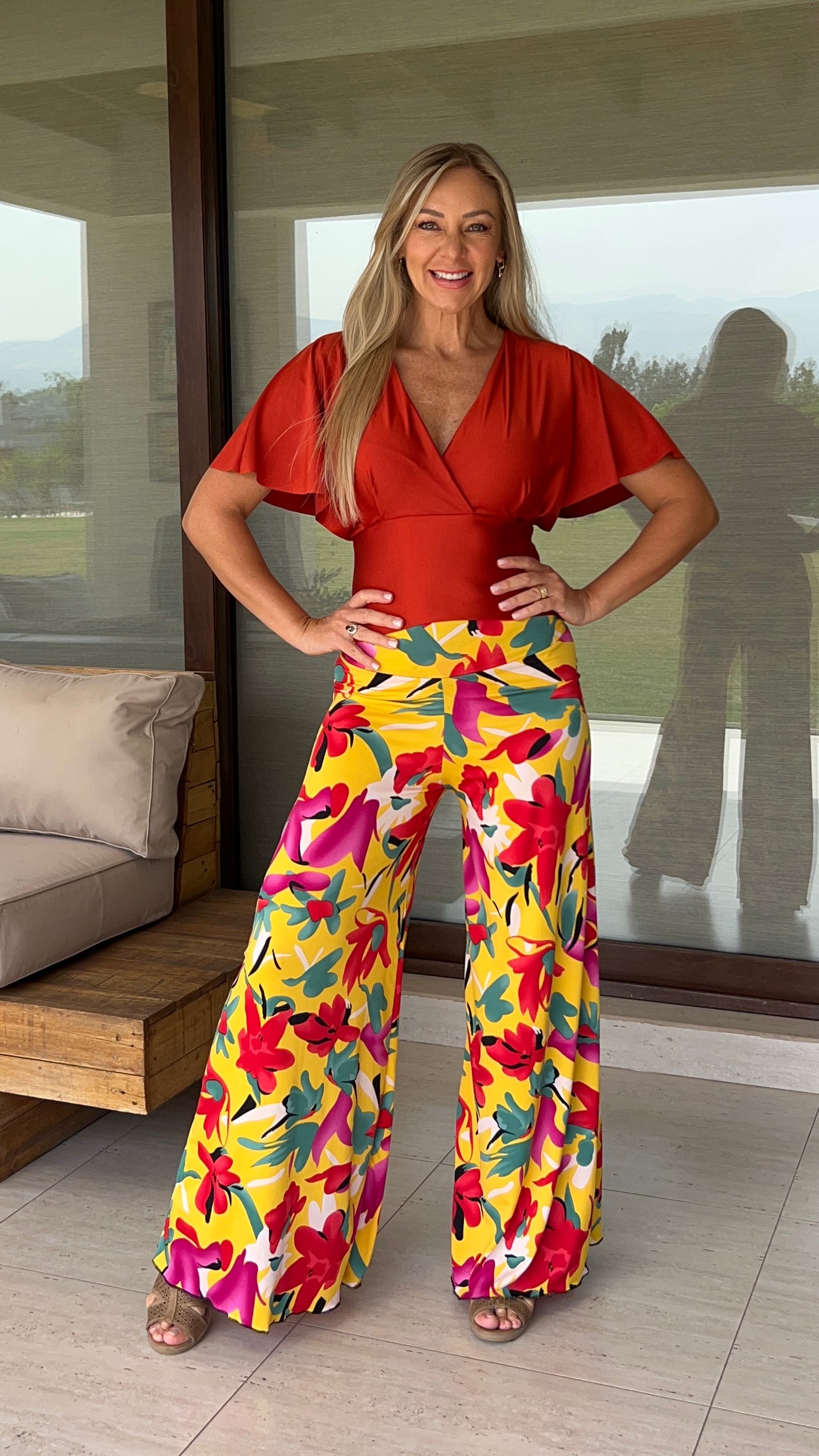 Palazzo Amarillo Flores coral| Pantalón mujer estampado flores |Amoramar.cl