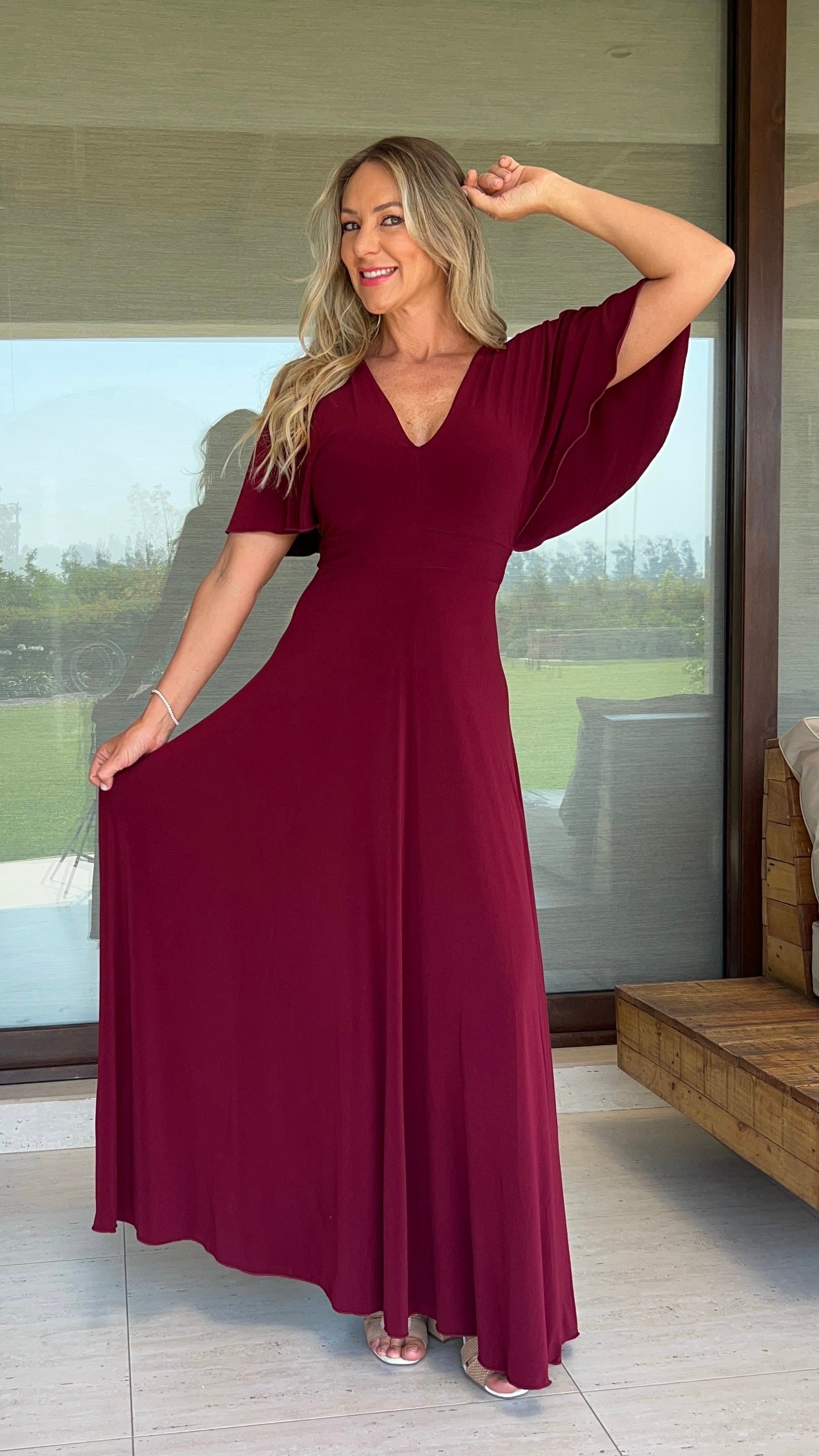 Vestido Manga de Ángel Conchovino | Vestido de Fiesta burdeos | Vestido manga murciélago |Amoramar.cl 9