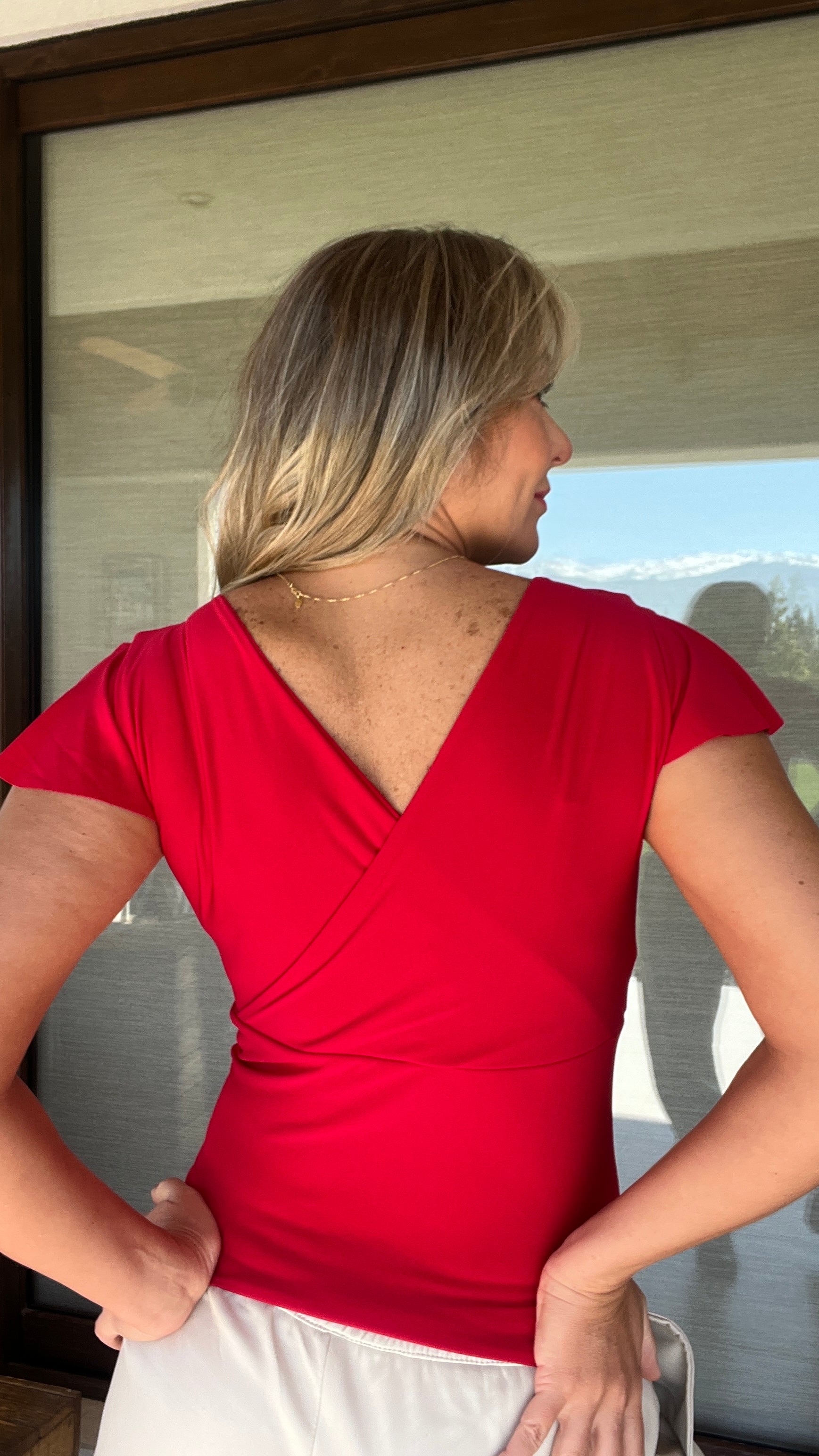 Top Mediano Doble Postura Ity Rojo Carmín