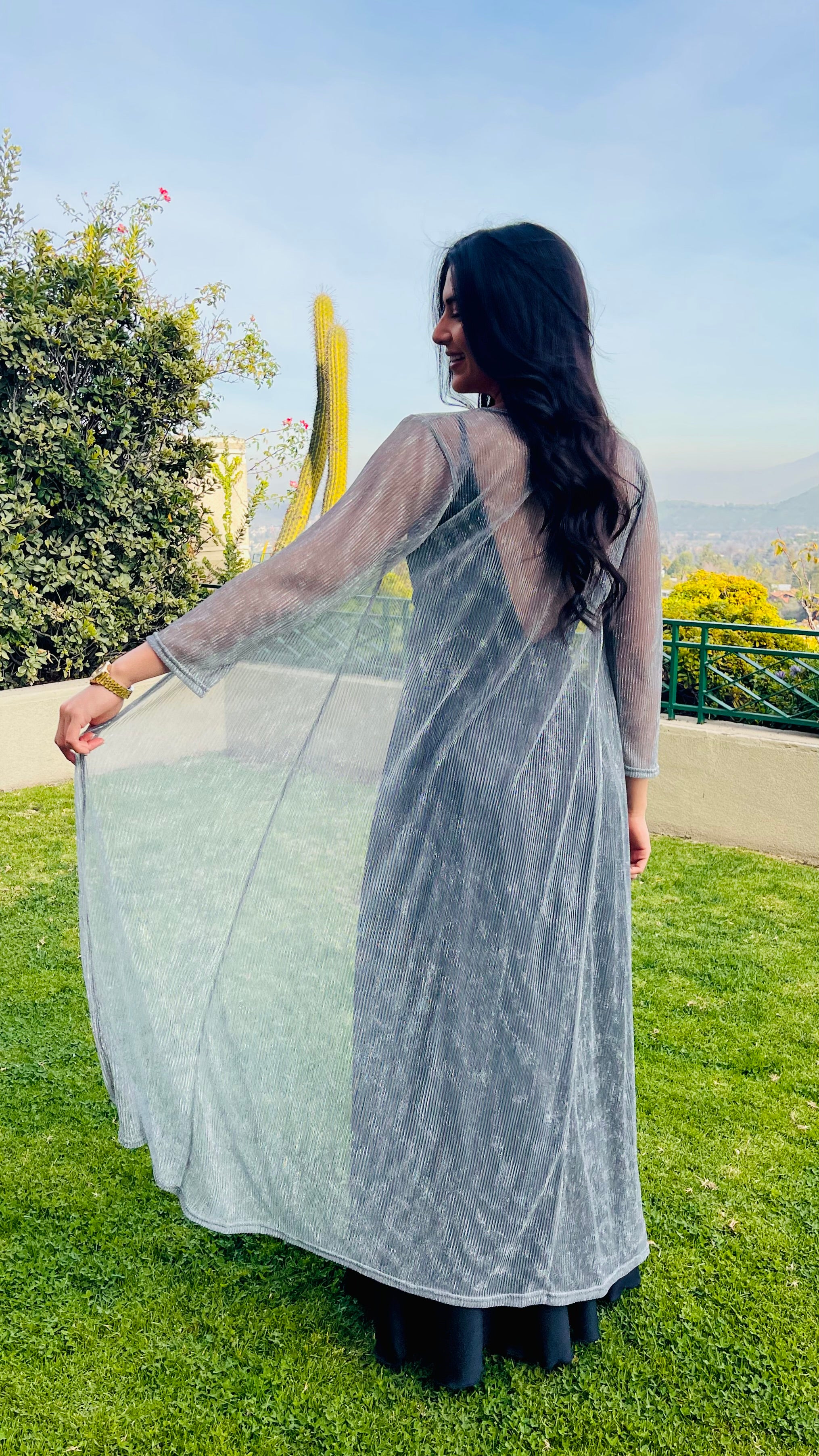 Tapado Gris Hilos Plata traslúcido, Kimono fiesta mujer gris| Amoramar.cl