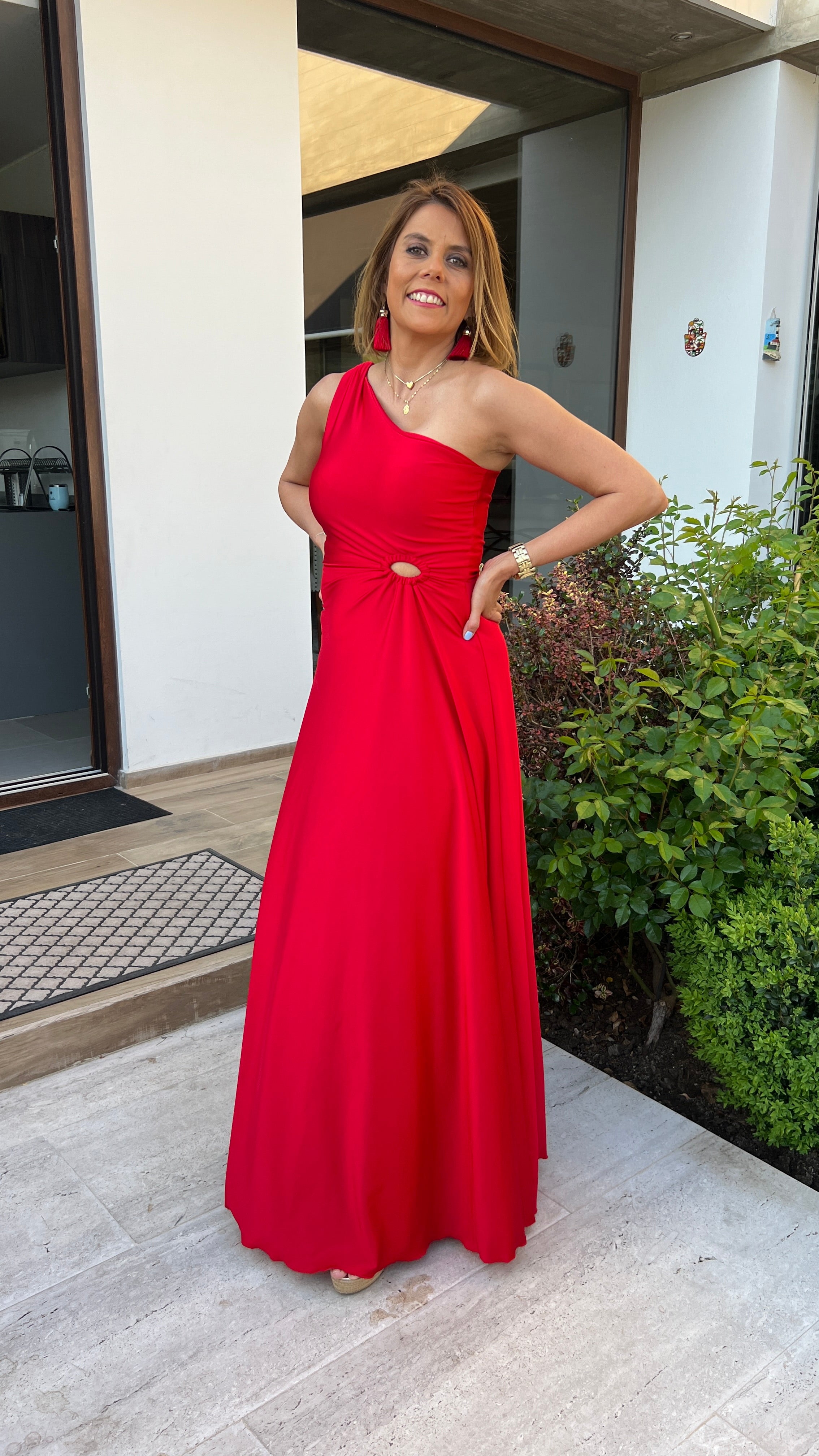 Vestido Isidora rojo| vestido largo mujer asimétrico rojo| AmorAmar.cl 1