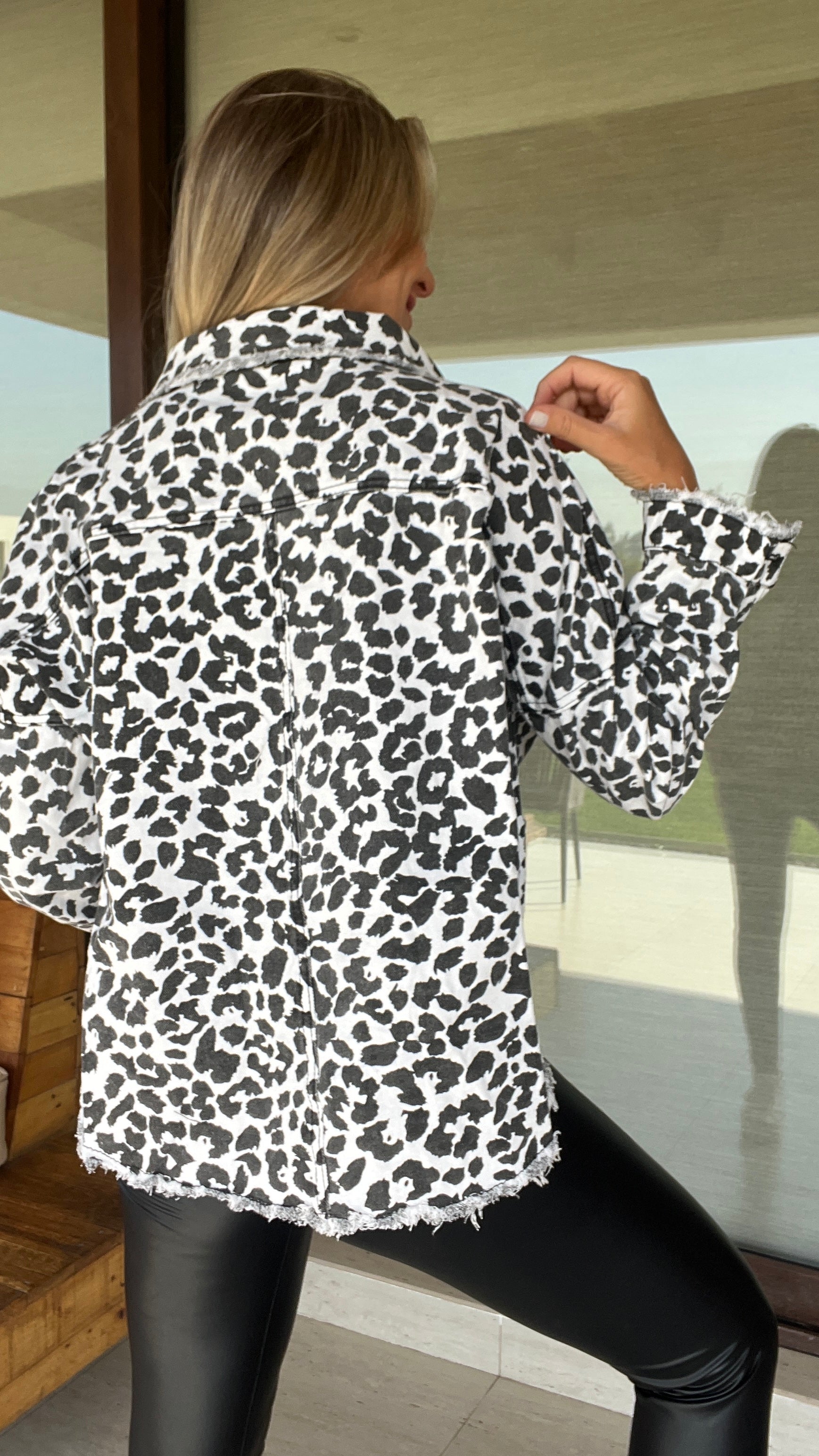 Chaqueta Print Blanco y Negro