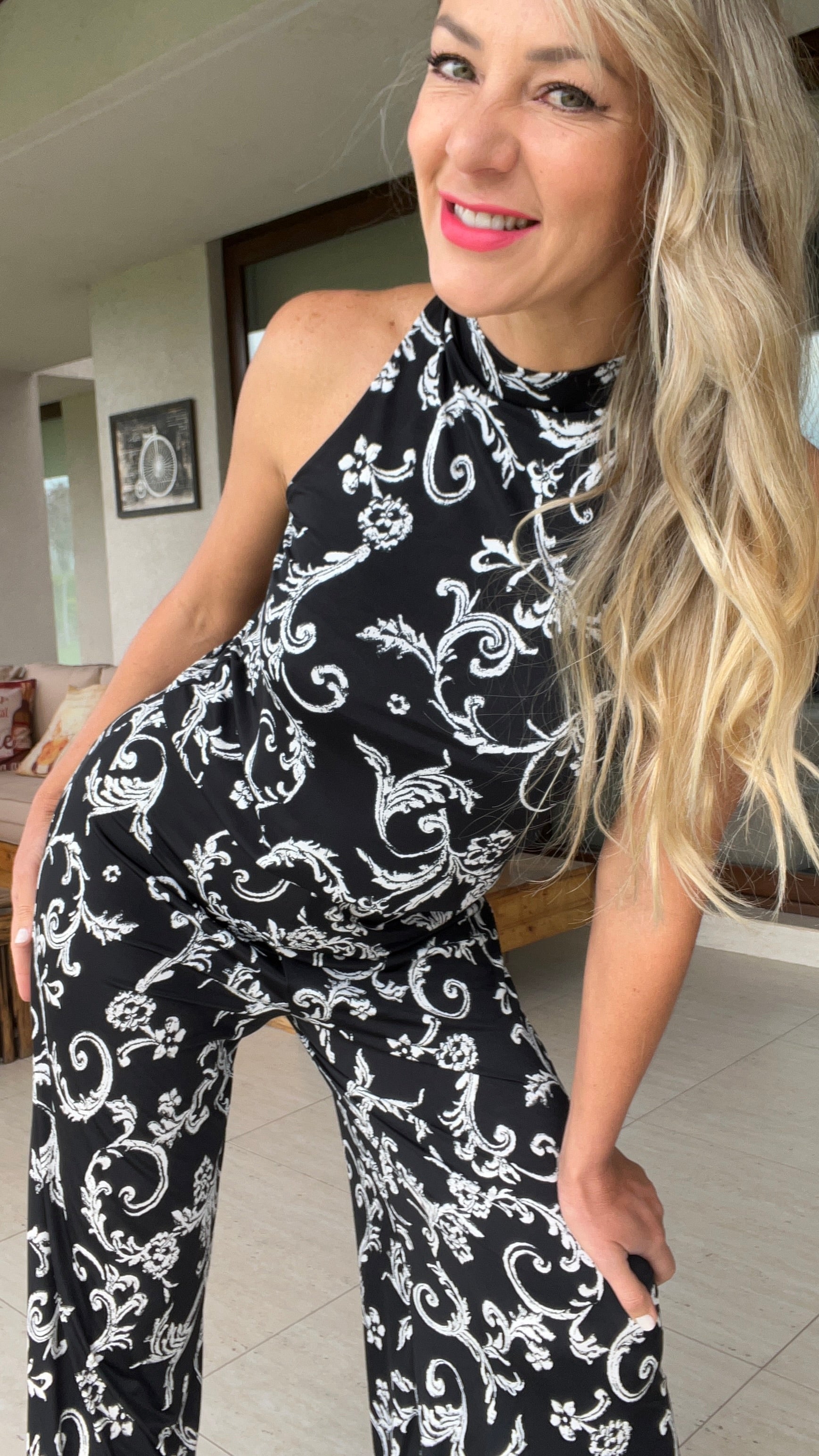 Enterito Halter Flores Negro / Blanco