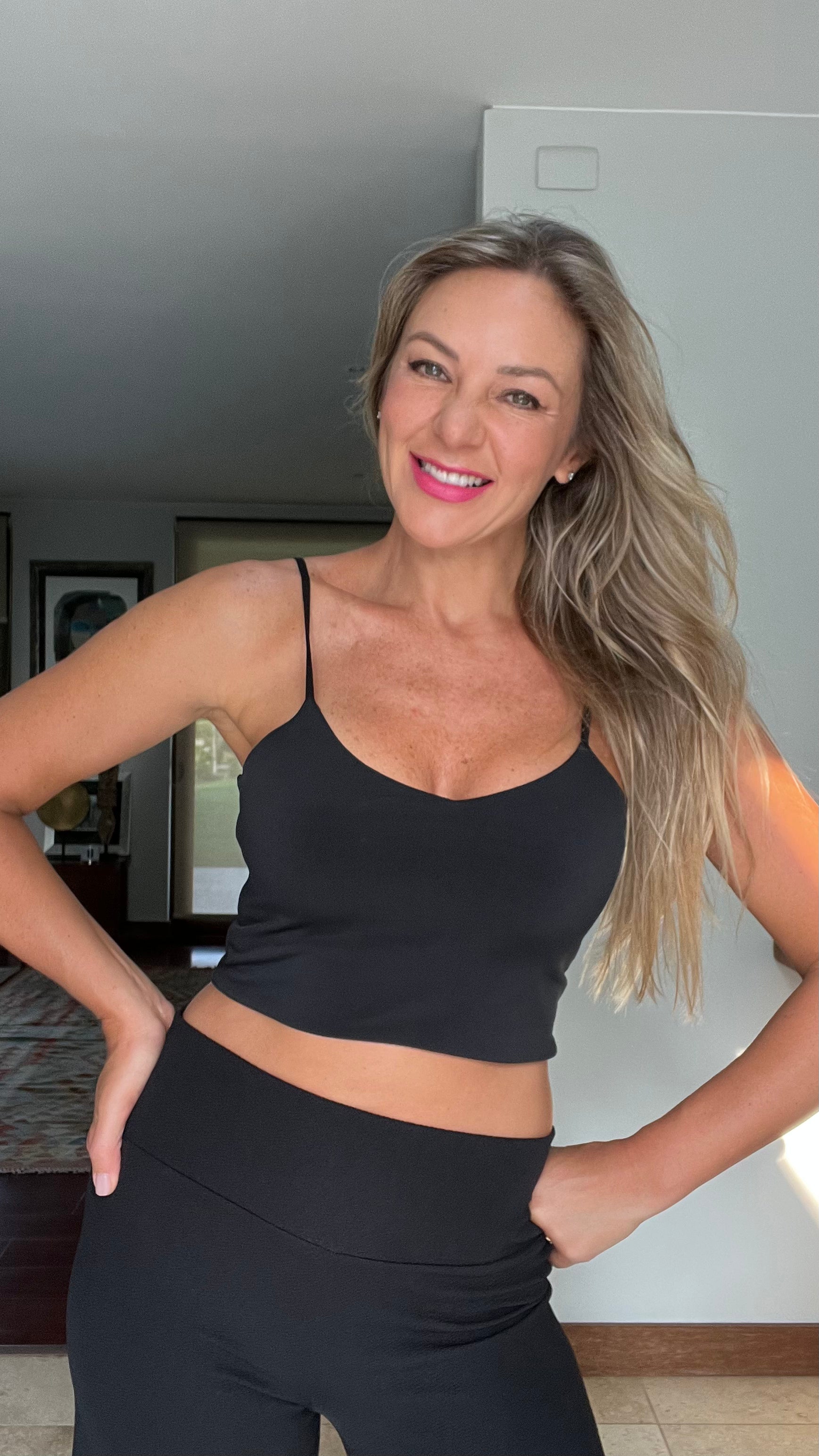Crop top Negro | Top corto mujer | Crop top Paula | Amoramar.cl