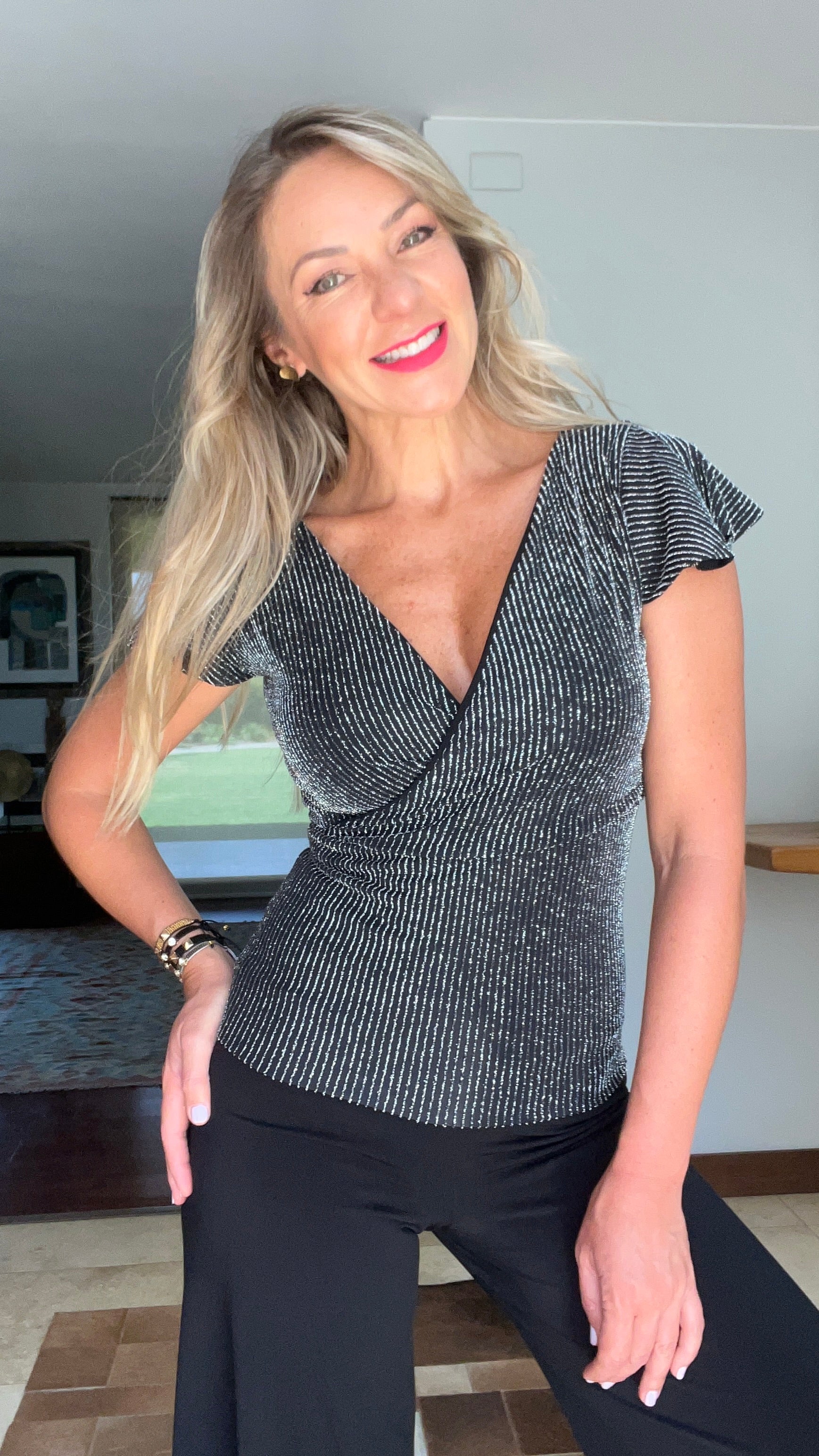 Top Mediano Doble Postura Fiesta Negro Brillos Plata | Top Mujer de fiesta| Amoramar.cl 3