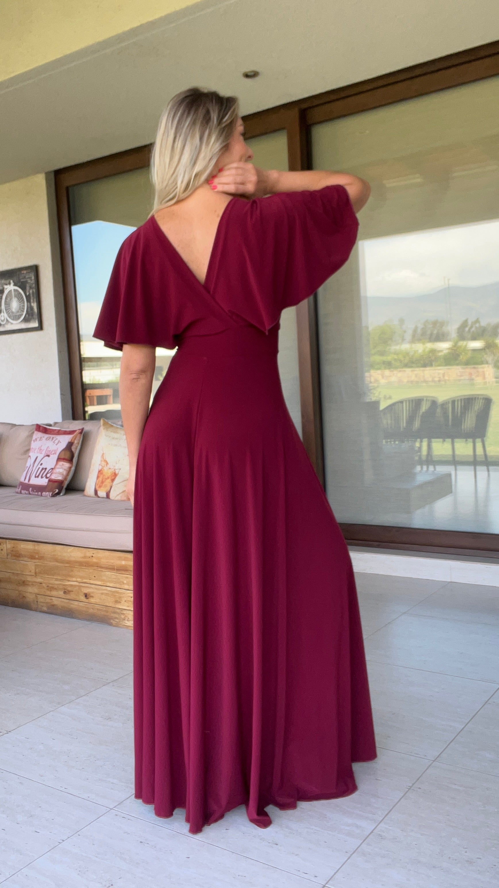 Vestido Manga de Ángel Conchovino | Vestido de Fiesta burdeos | Vestido manga murciélago |Amoramar.cl 10