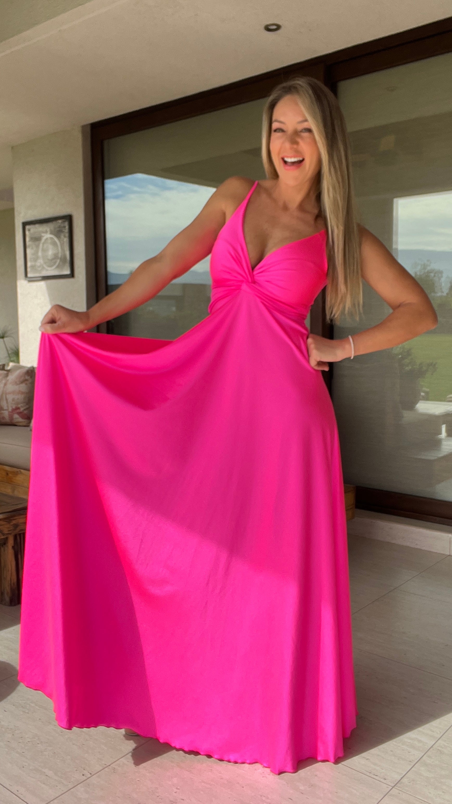 Vestido Amanda Dupont Pink Flúor | Vestido Largo de Fiesta Flúor 3 | Amoramar.cl