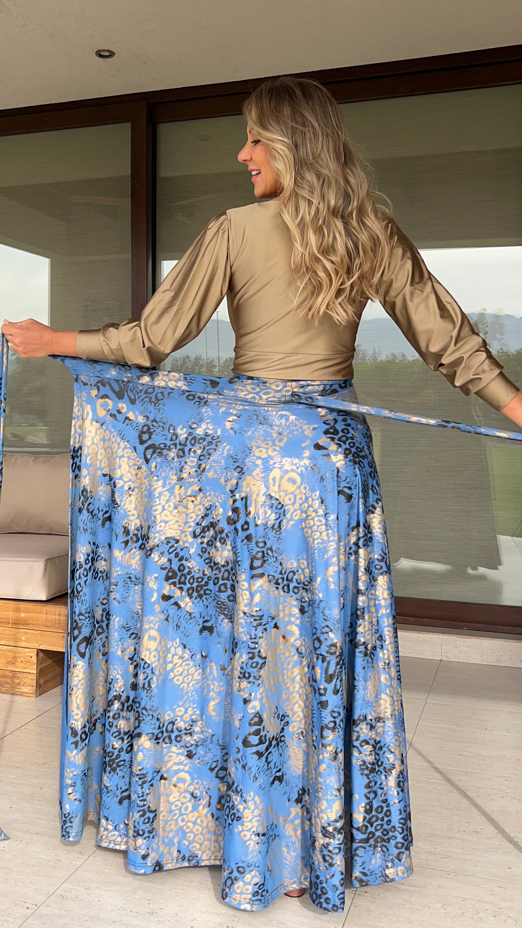 Falda envolvente Dupont print azul lavanda y dorado| falda pareo print fiesta| Amoramar.cl 2