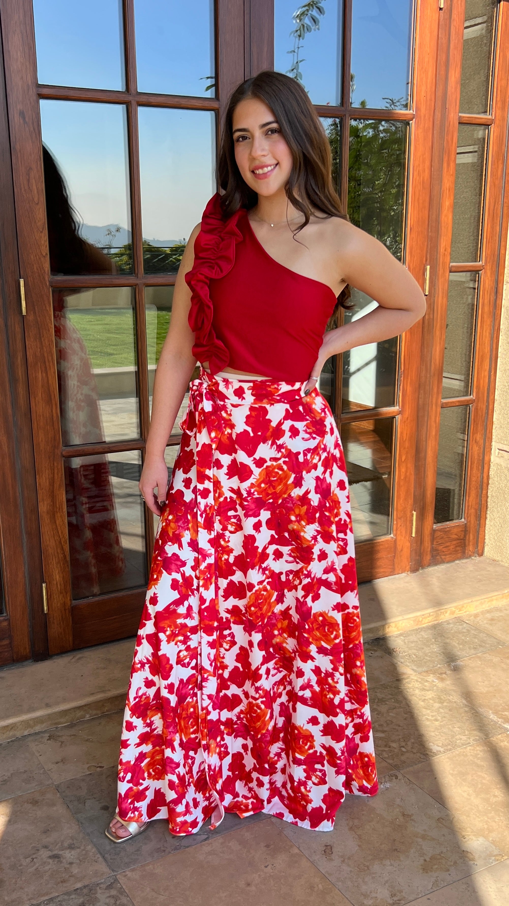 Falda envolvente piel de seda blanca flores naranja fucsia| falda larga fiesta mujer flores| amoramar.cl 9