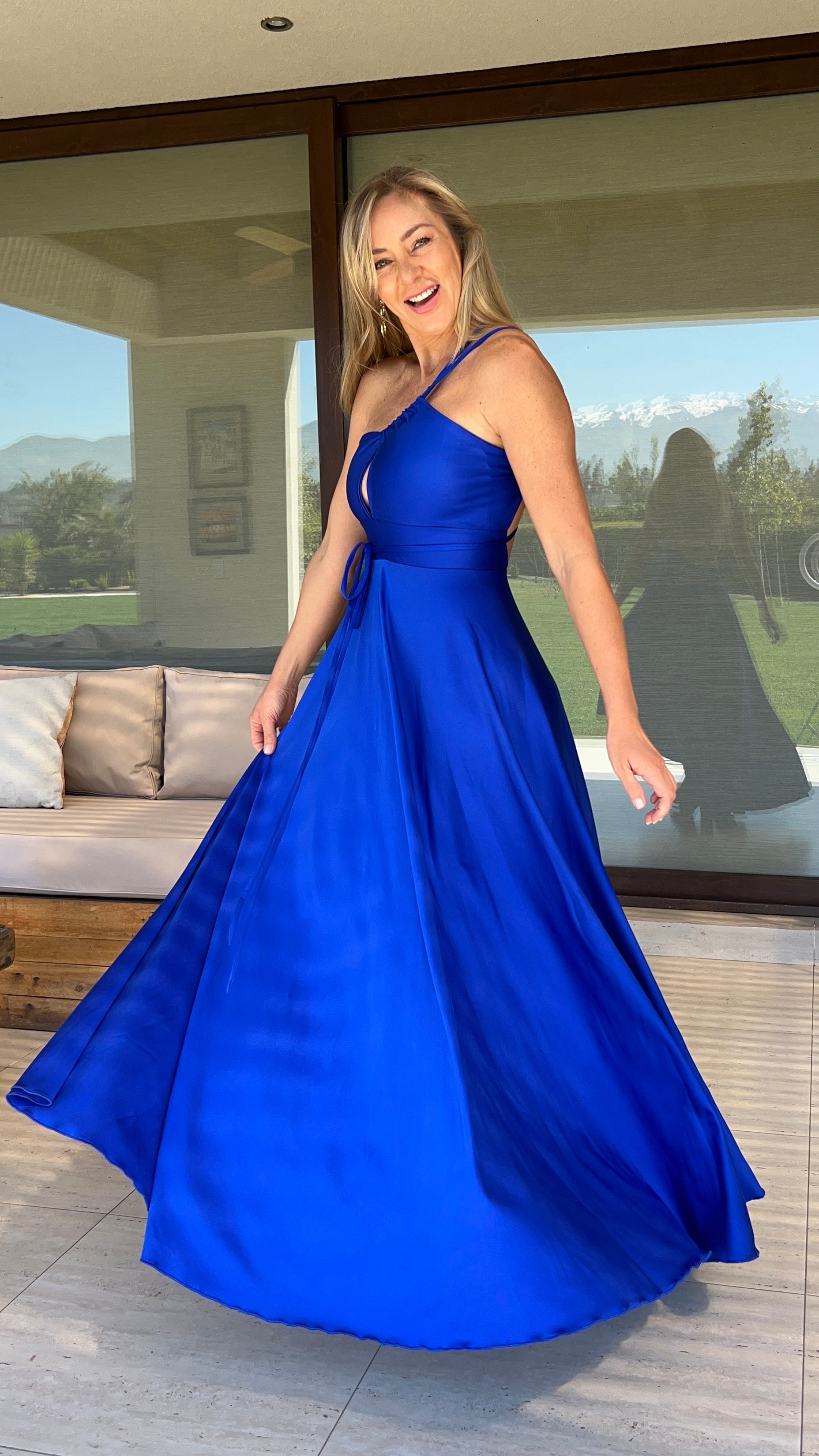 Vestido mujer azul eléctrico, asimétrico largo |Amoramar.cl 5