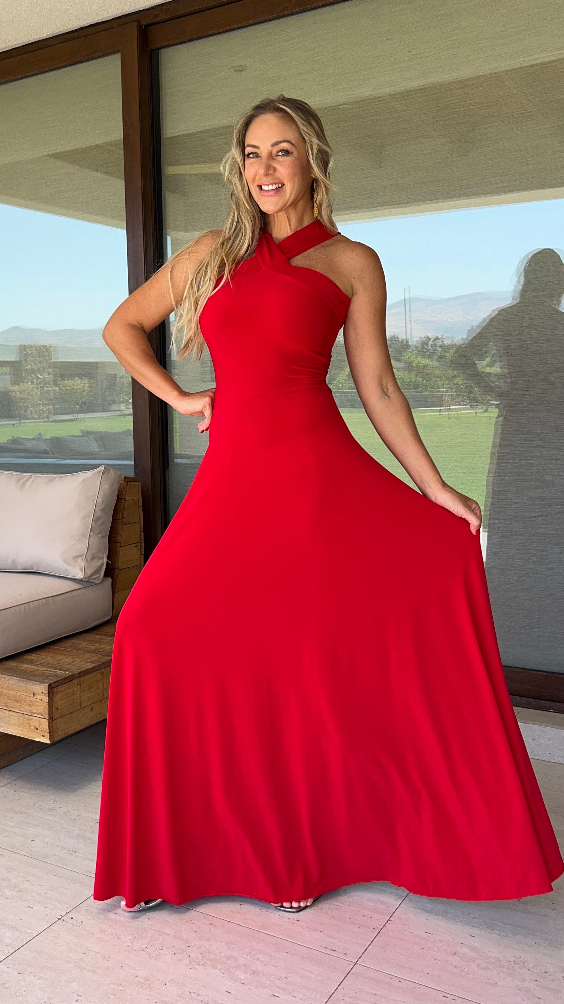 Vestido Naomi Rojo| vestido cuello halter cruzado mujer rojo| Amoramar.cl 