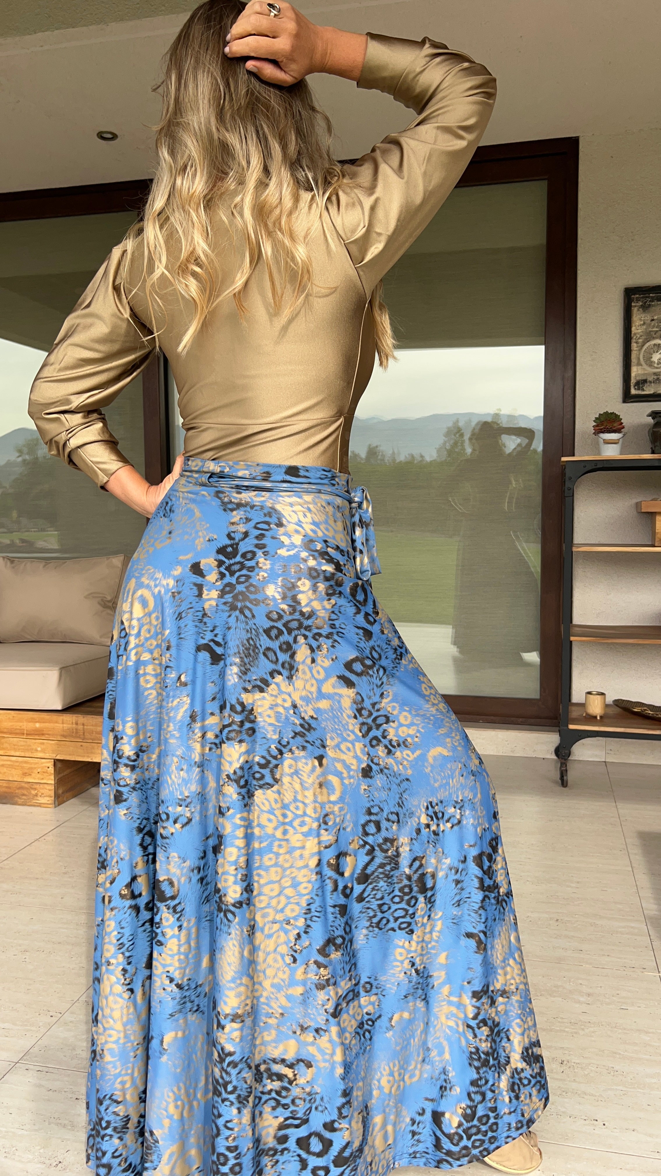 Falda envolvente Dupont print azul lavanda y dorado| falda pareo print fiesta| Amoramar.cl 3