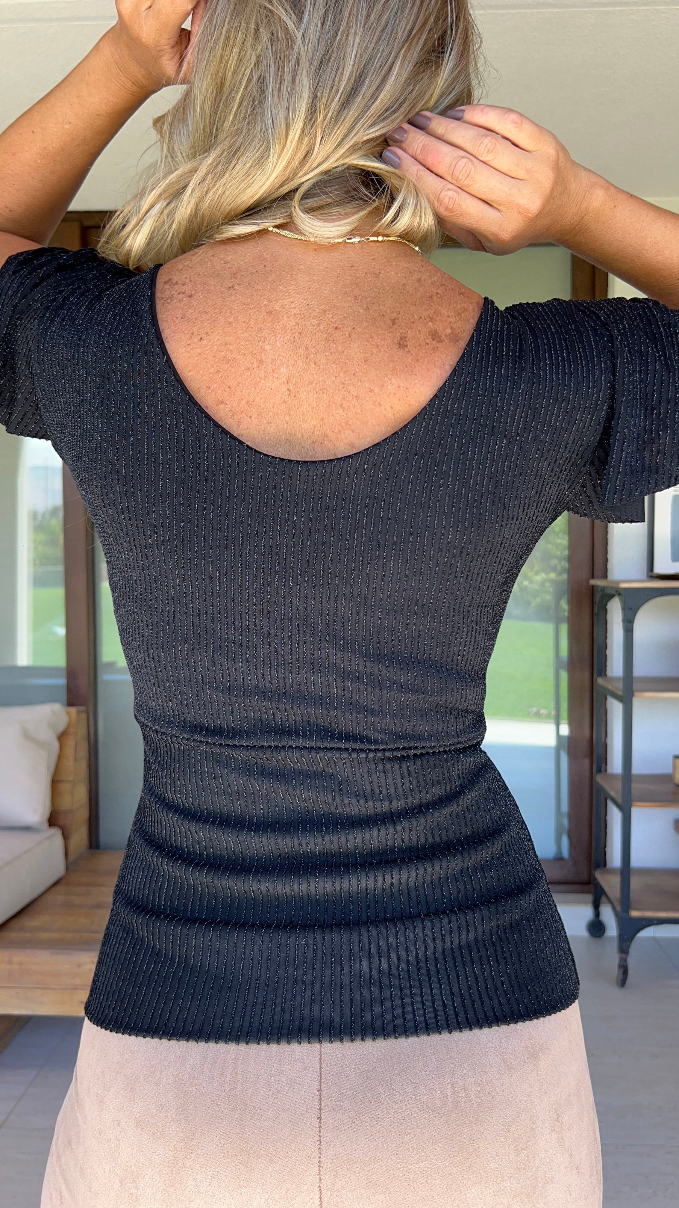 Top Mediano Doble Postura Fiesta Líneas Negras