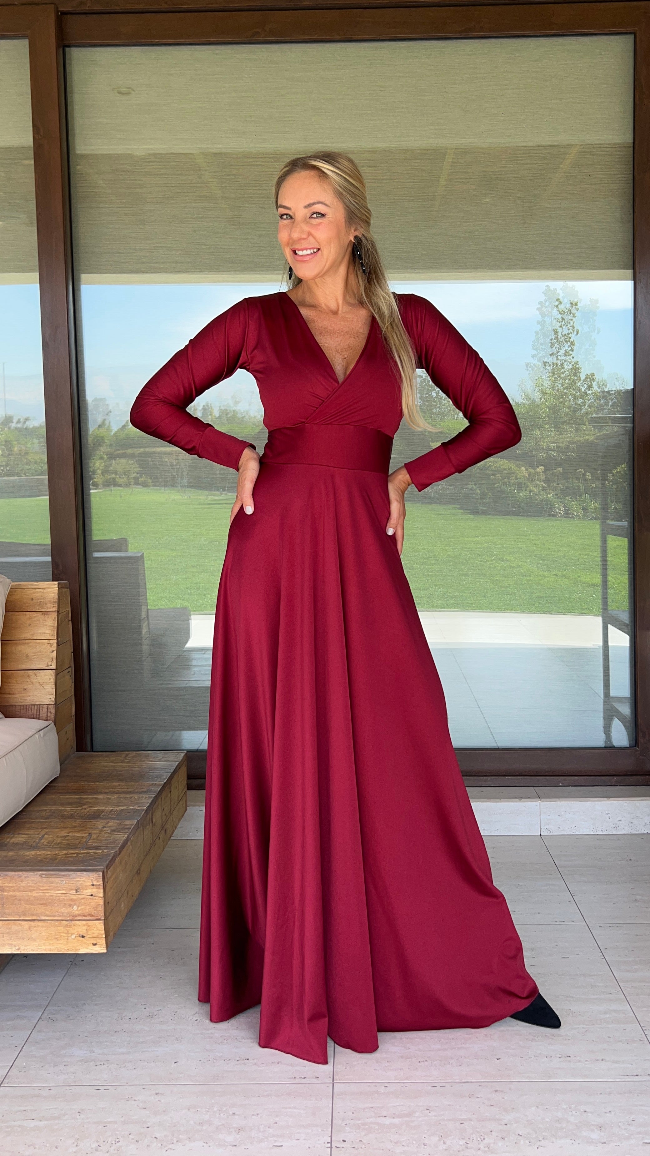 Vestido manga larga rojo granate de mujer, fiesta, largo, elegante| amoramar.cl