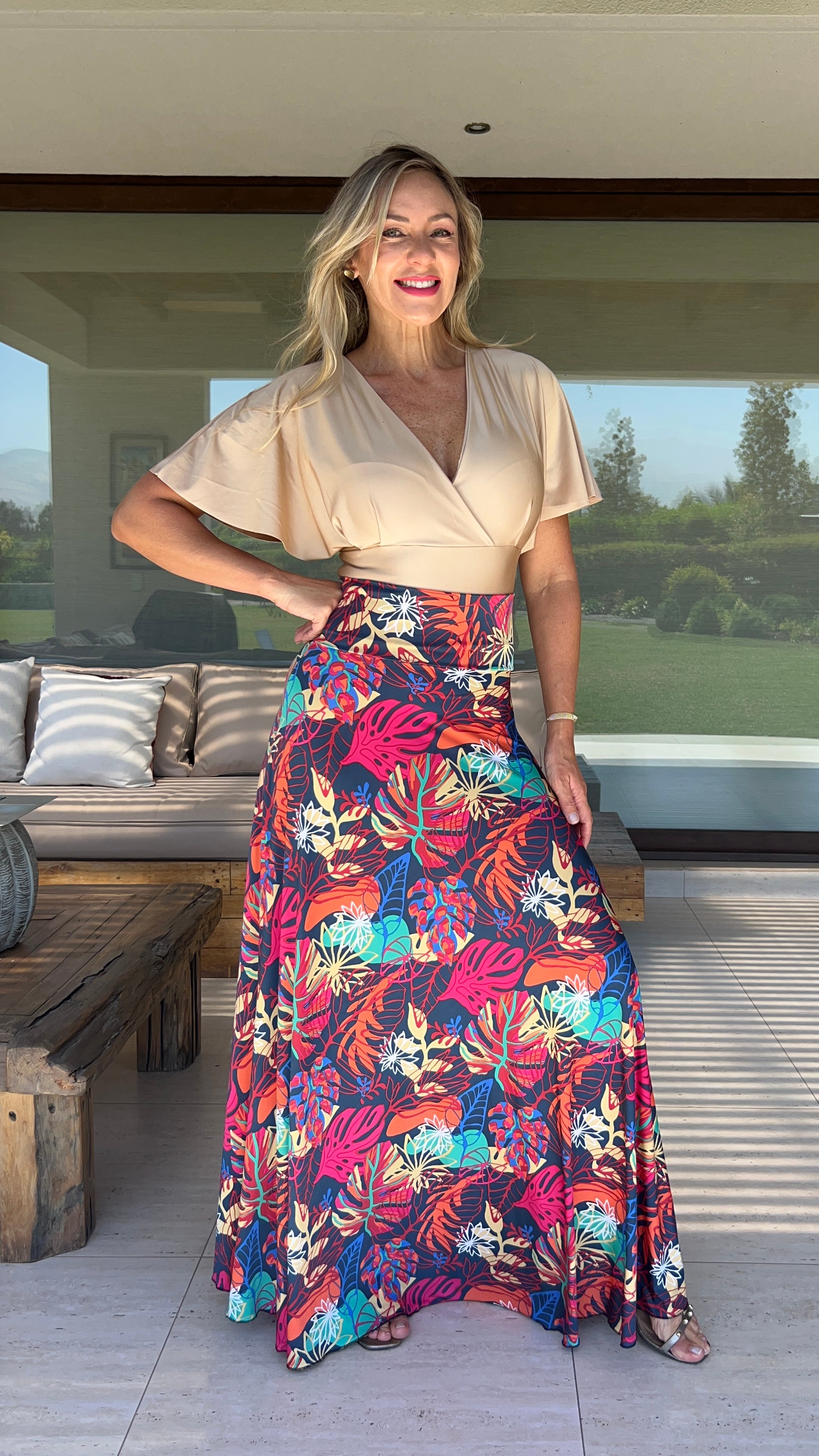 Maxifalda Hojas del Bosque Fucsia y Naranjo