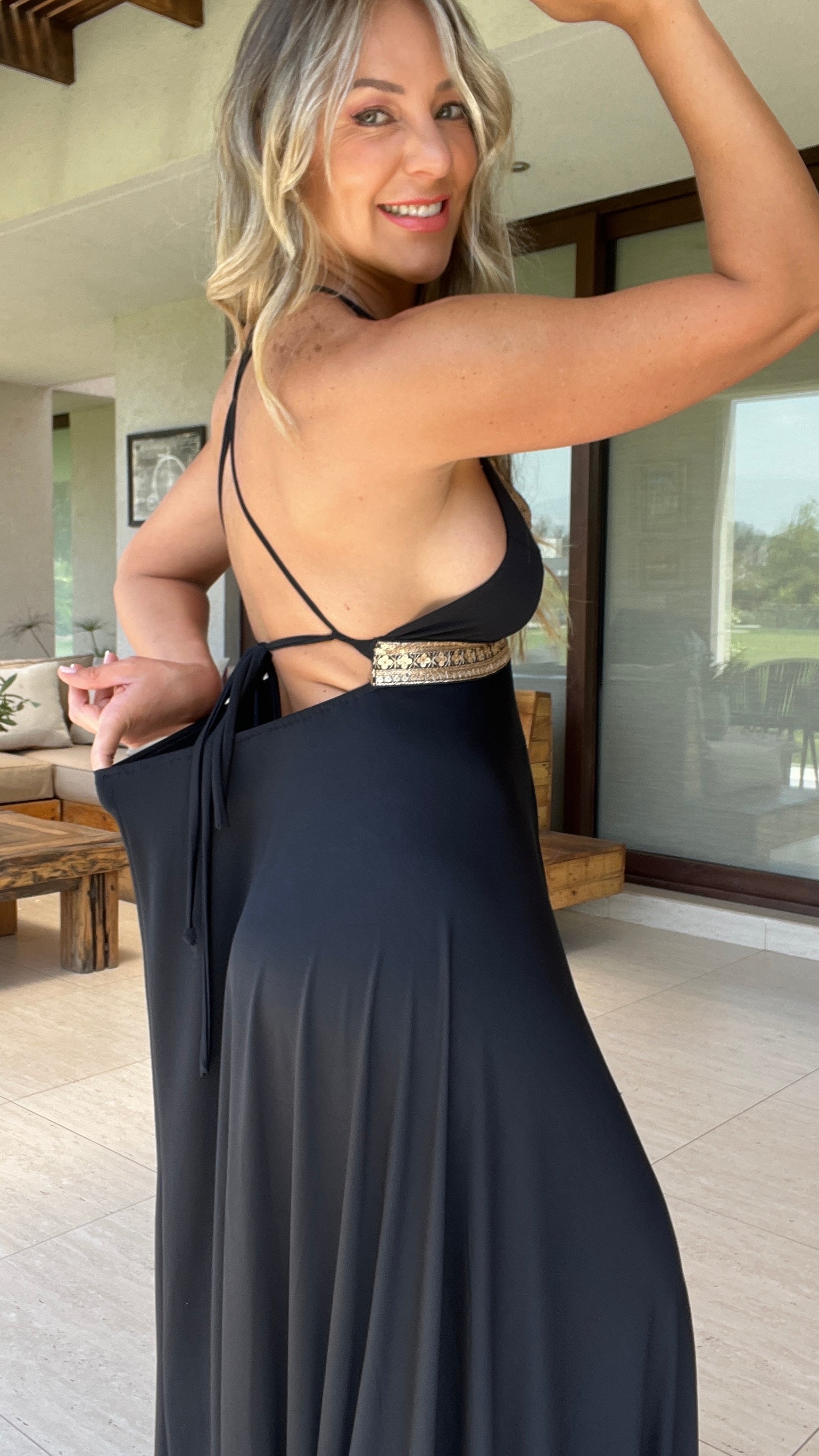 Vestido Amanda Cruzado Negro | Vestido Largo de Fiesta 2| Amoramar.cl